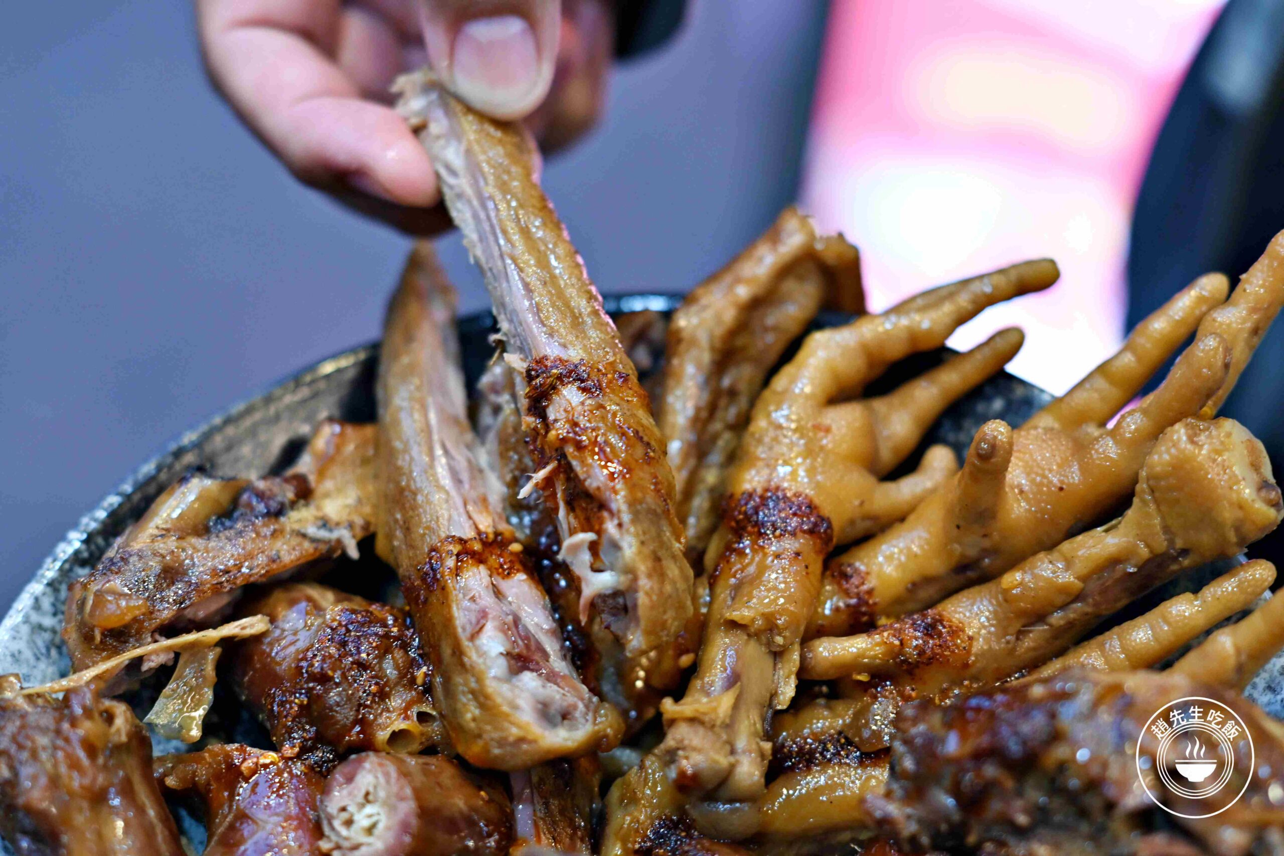 【三重美食】追蕾醬香黑鴨，隱藏版四川冷滷味，醬料、調味超強推薦(菜單) @趙先生吃飯