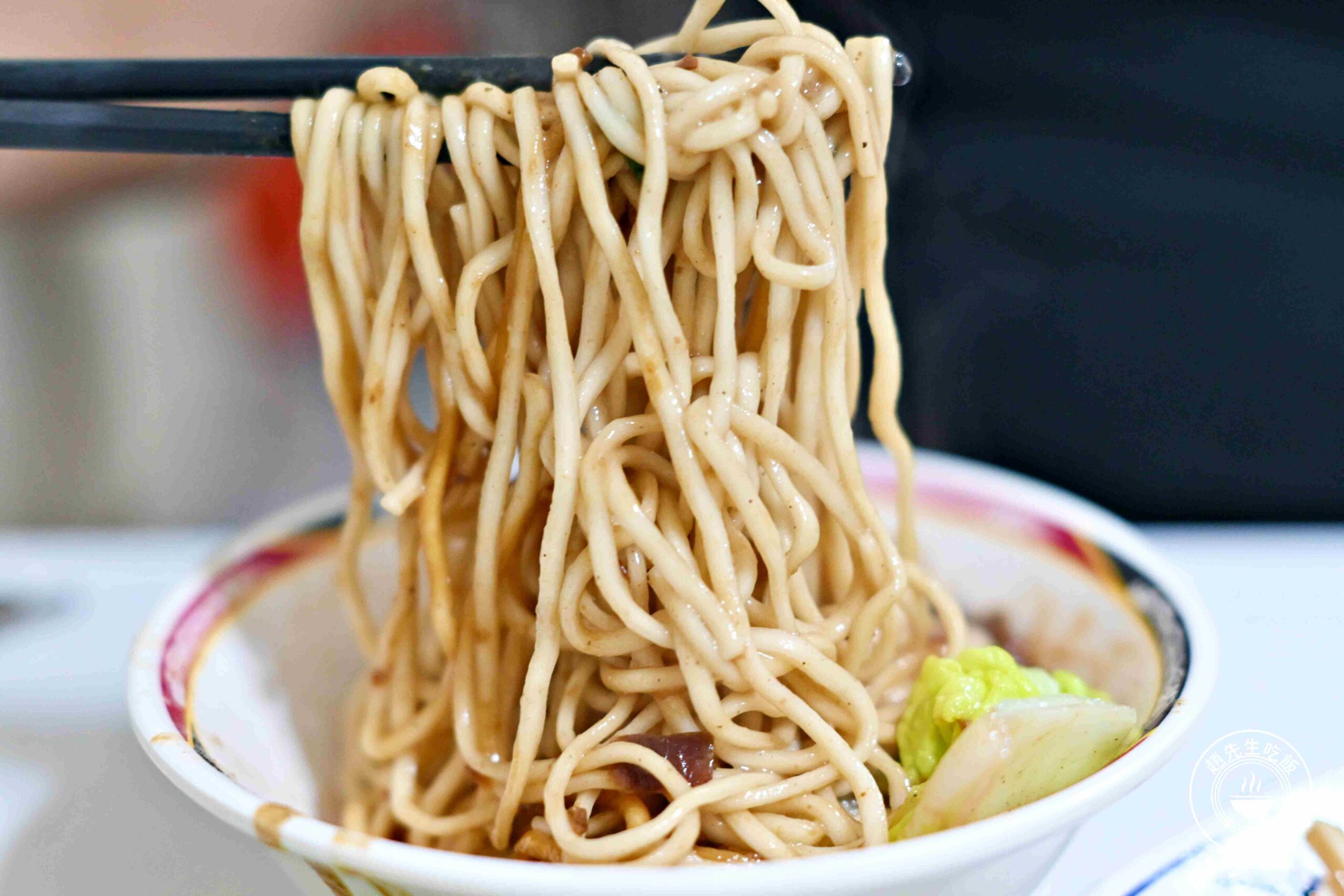 【大安美食】麗馥小吃，60年的眷村口味，滷味、炸醬麵超厲害(菜單) @趙先生吃飯