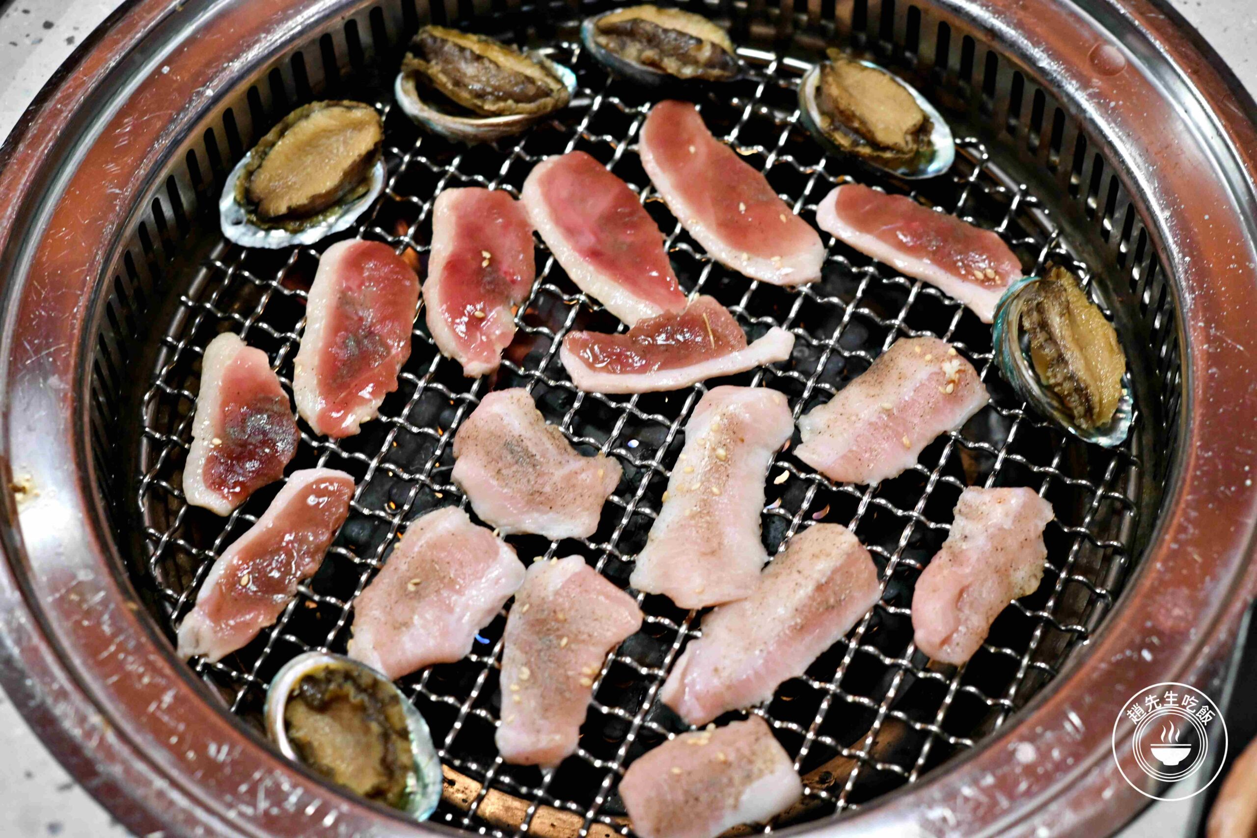【新莊美食】Oh ! Yaki 精緻燒肉吃到飽-新莊店，16oz牛排、M9和牛隨你吃推薦(菜單) @趙先生吃飯