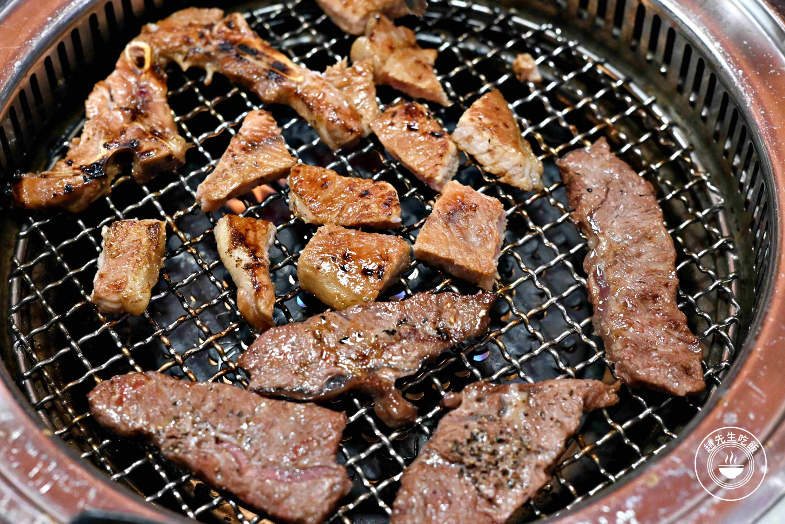 【新莊美食】Oh ! Yaki 精緻燒肉吃到飽-新莊店，16oz牛排、M9和牛隨你吃推薦(菜單) @趙先生吃飯