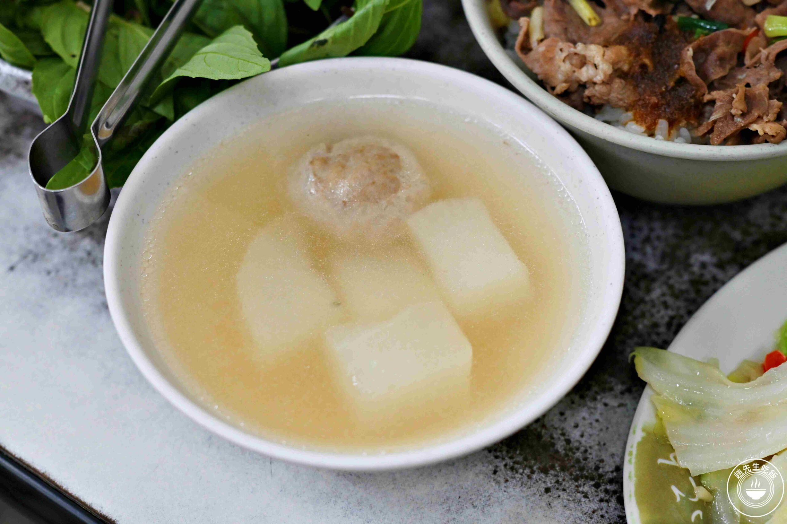 【新莊美食】新莊羊肉榮，1500則好評，很多人早餐午餐下午茶都在吃，羊肉極強(菜單) @趙先生吃飯