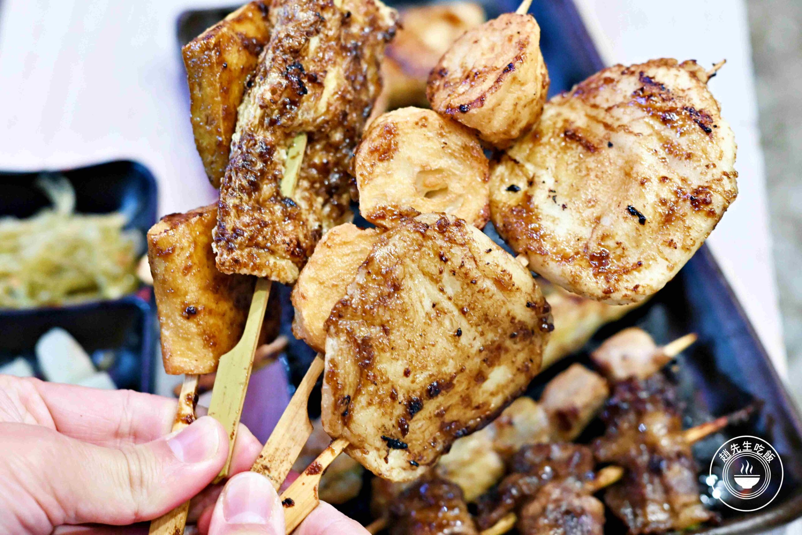 【新莊美食】柒息地串燒居酒屋新莊中華店，五小時熬煮的靈魂烤肉醬超強推薦(菜單) @趙先生吃飯