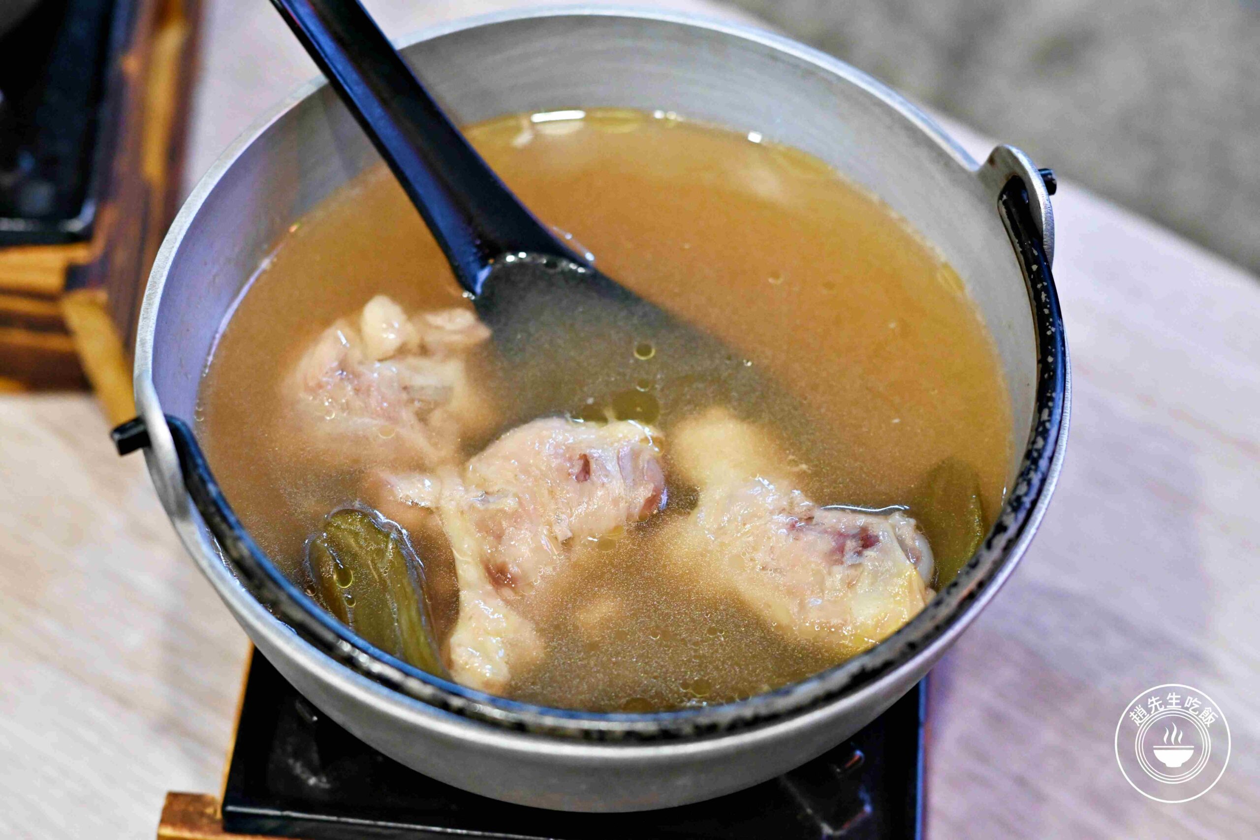 【新莊美食】柒息地串燒居酒屋新莊中華店，五小時熬煮的靈魂烤肉醬超強推薦(菜單) @趙先生吃飯