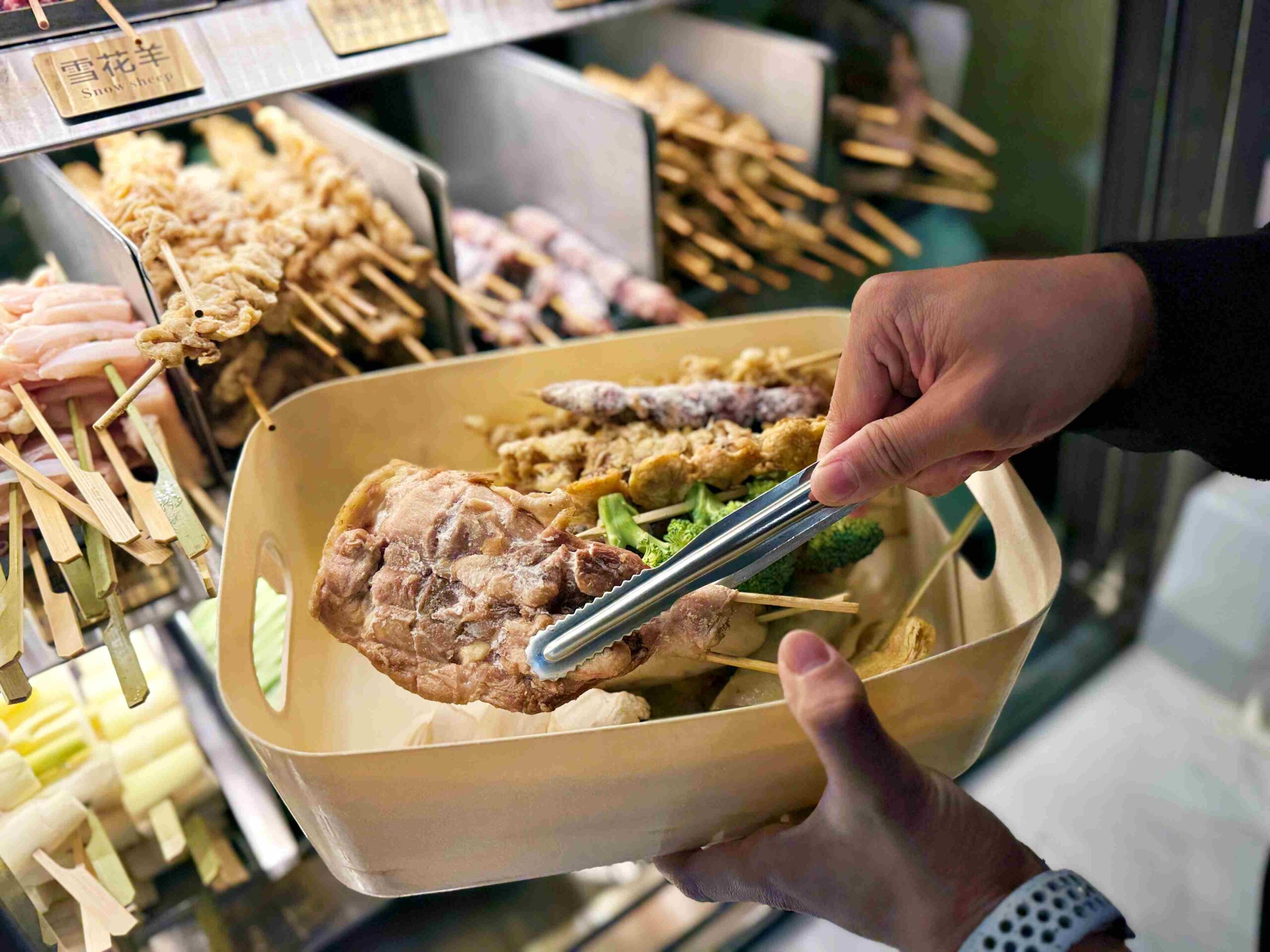 【新莊美食】柒息地串燒居酒屋新莊中華店，五小時熬煮的靈魂烤肉醬超強推薦(菜單) @趙先生吃飯