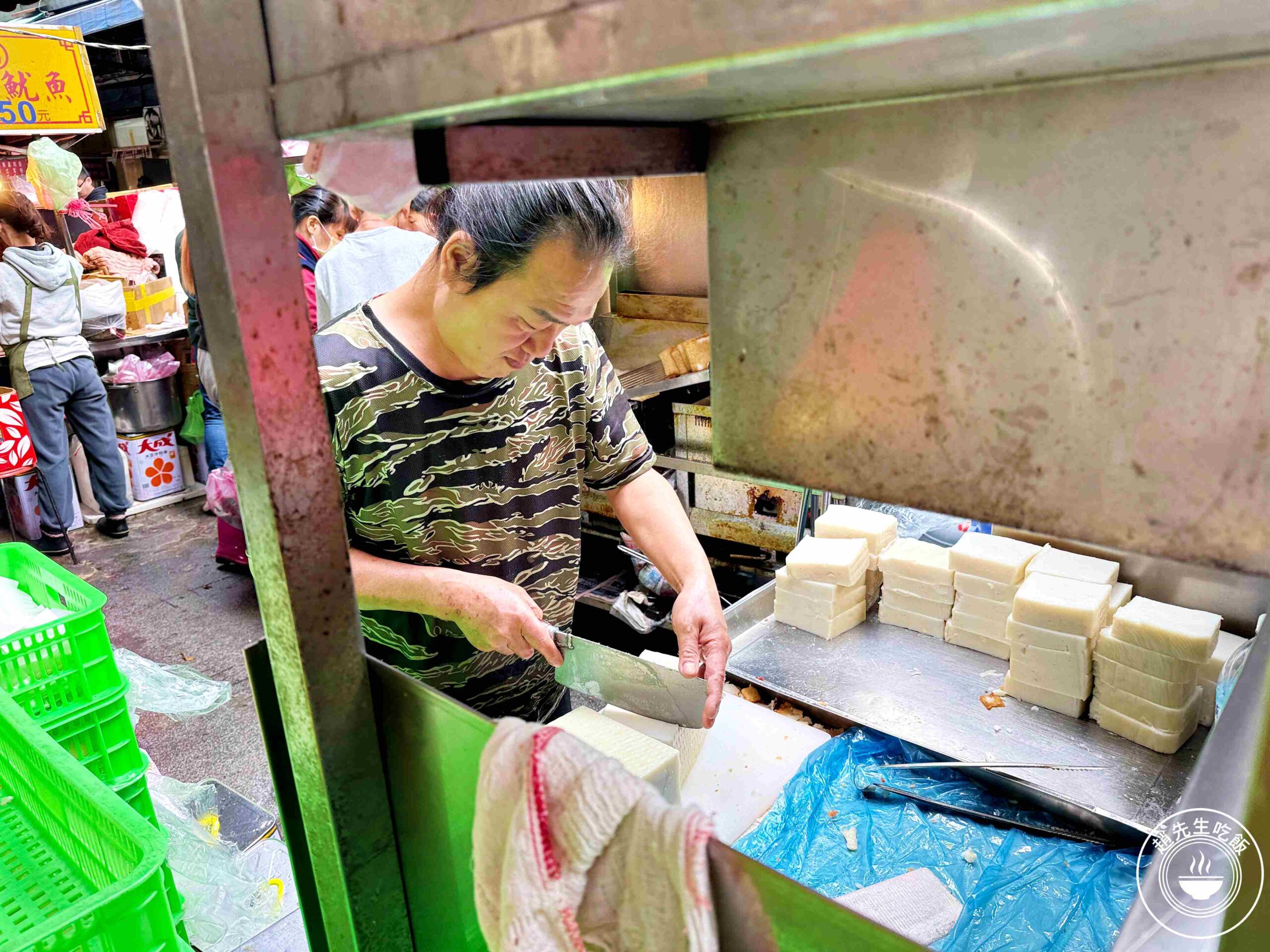 【板橋美食】蘿蔔糕糯米腸，古早味炸物外酥內Q，在地人從小吃到大 (菜單) @趙先生吃飯