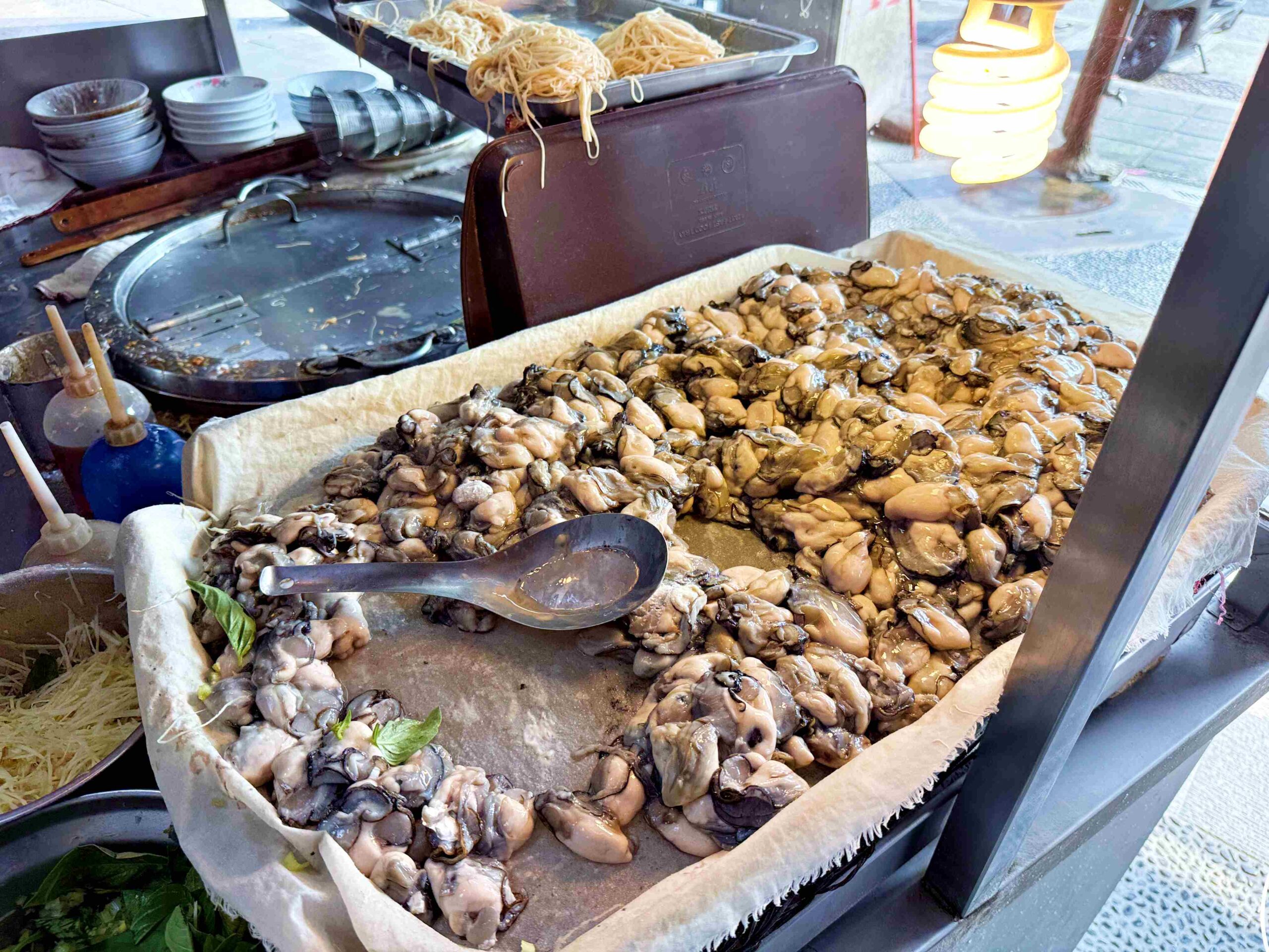 【龍山寺美食】營養號橋下蚵仔湯,現煮肥美蚵仔,湯頭清甜,內用還能加湯推薦(菜單) @趙先生吃飯 【龍山寺美食】營養號橋下蚵仔湯,現煮肥美蚵仔,湯頭清甜,內用還能加湯推薦(菜單) @趙先生吃飯