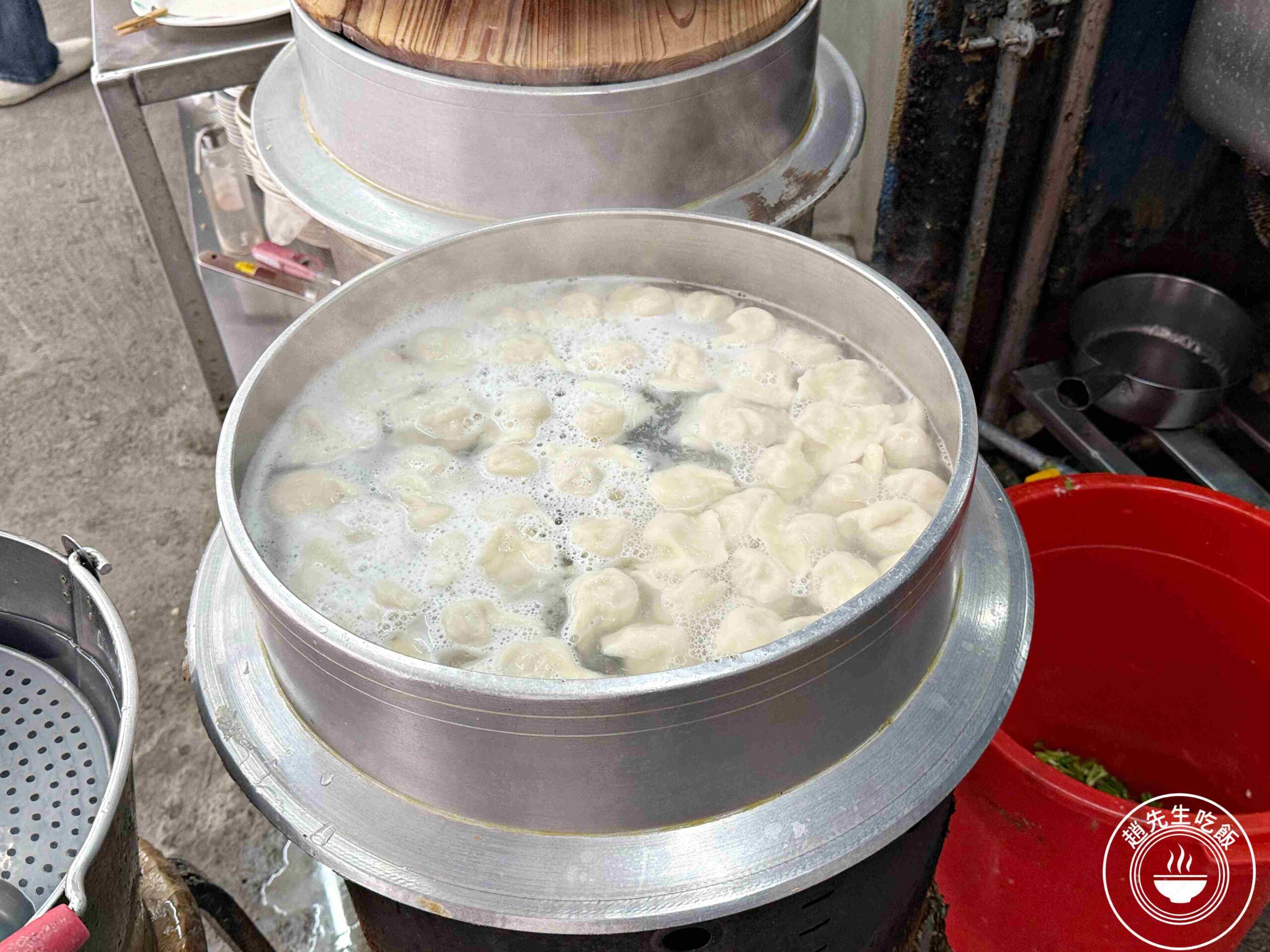 【南機場美食】阿亮水餃，招牌手工厚皮餃子好吃，牛肉捲餅更讓人驚艷推薦(菜單) @趙先生吃飯