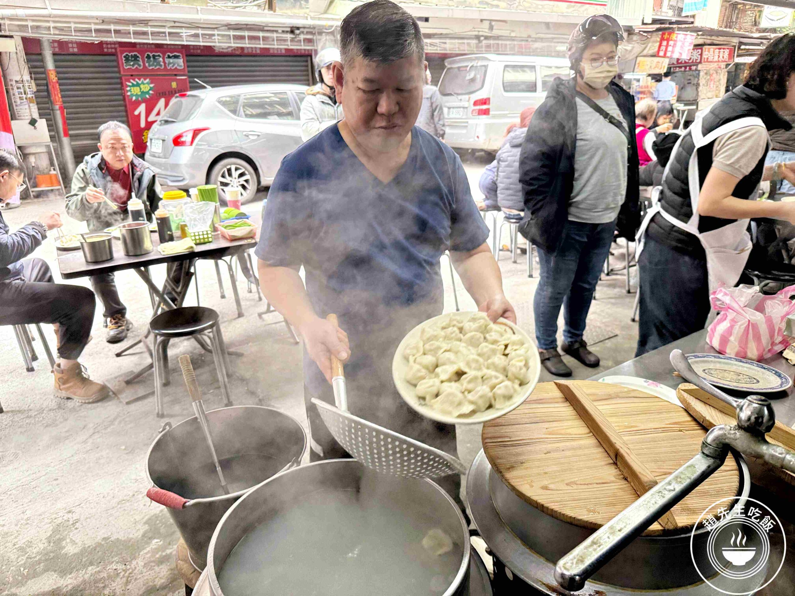 【南機場美食】阿亮水餃，招牌手工厚皮餃子好吃，牛肉捲餅更讓人驚艷推薦(菜單) @趙先生吃飯