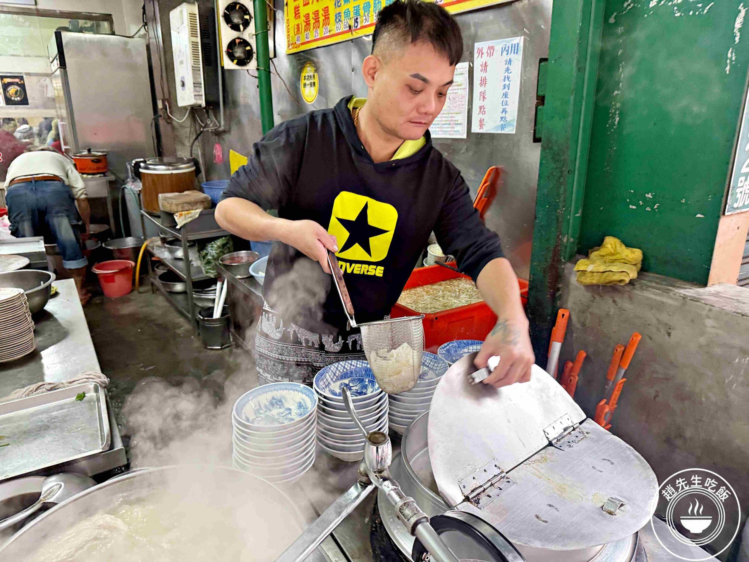 【蘆洲美食】蘆洲大廟口切仔麵，500碗得獎名店！百元有找高CP值推薦(菜單) @趙先生吃飯