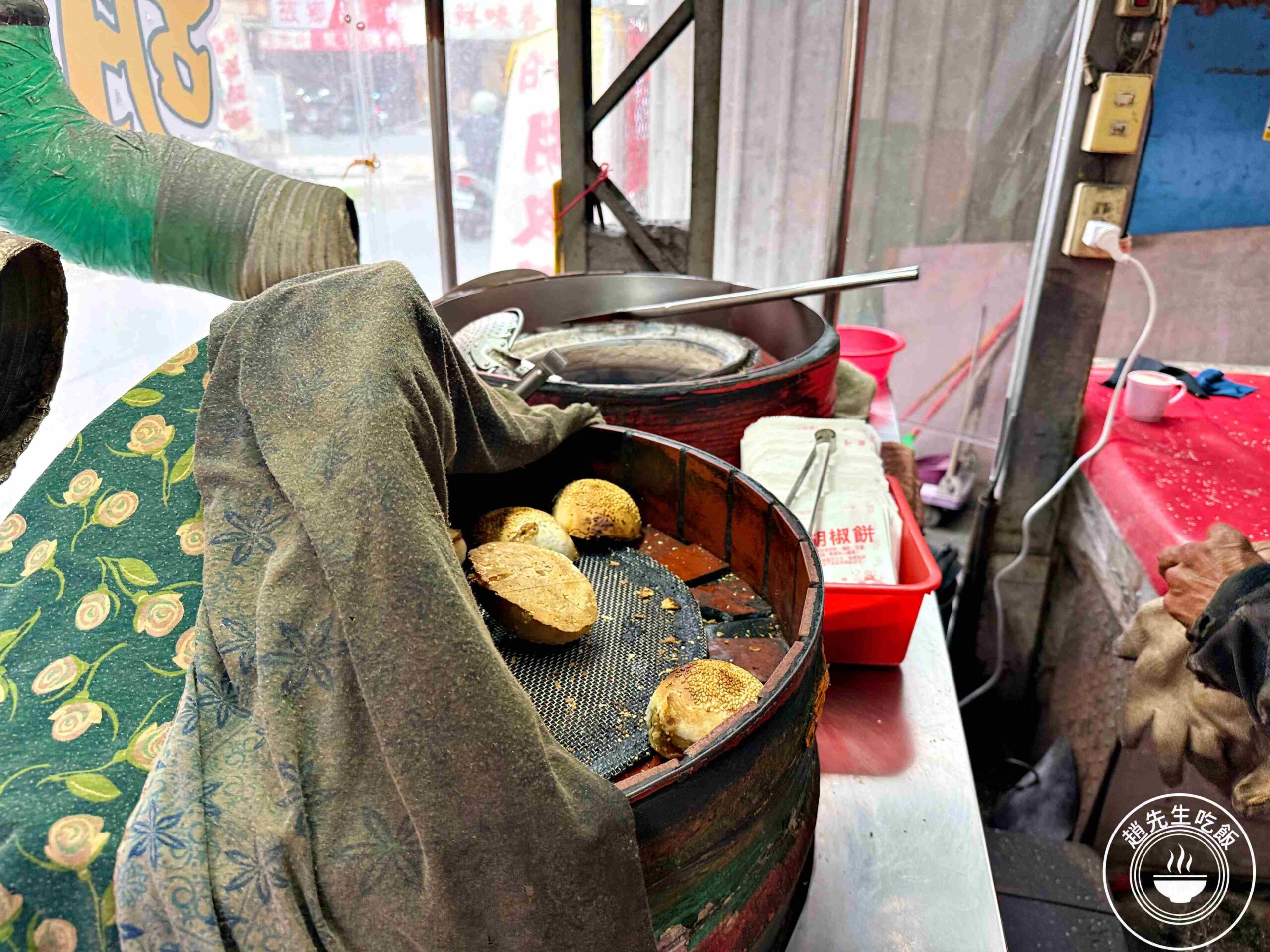 【蘆洲美食】海伯胡椒餅，巷弄隱藏版炭烤爆蔥爆肉，必吃胡椒餅推薦(菜單) @趙先生吃飯