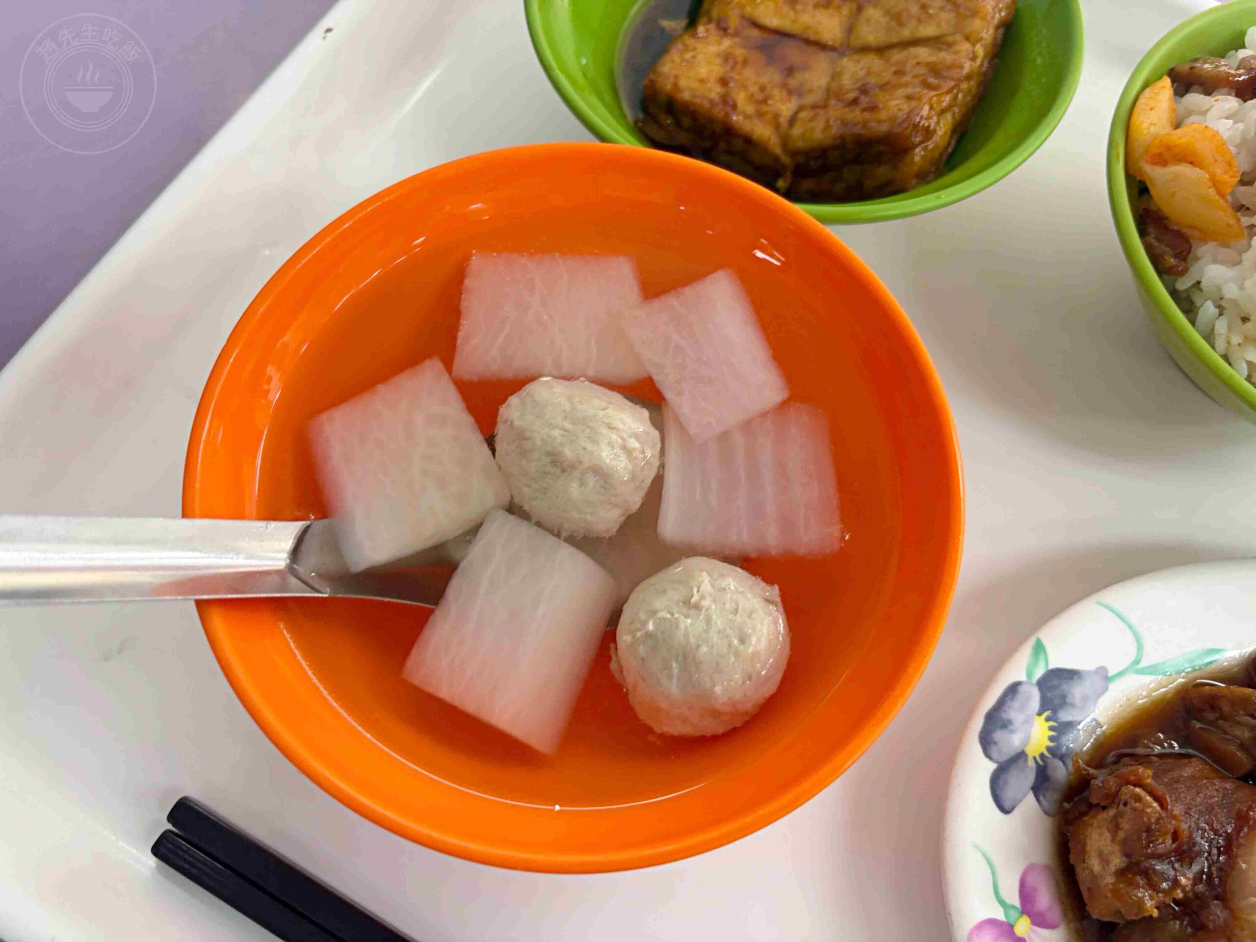 【三重美食】五燈獎豬腳飯，鹹甜交織的超人氣四大滷肉飯，輝達黃仁勳也愛的滷肉飯 (菜單) @趙先生吃飯