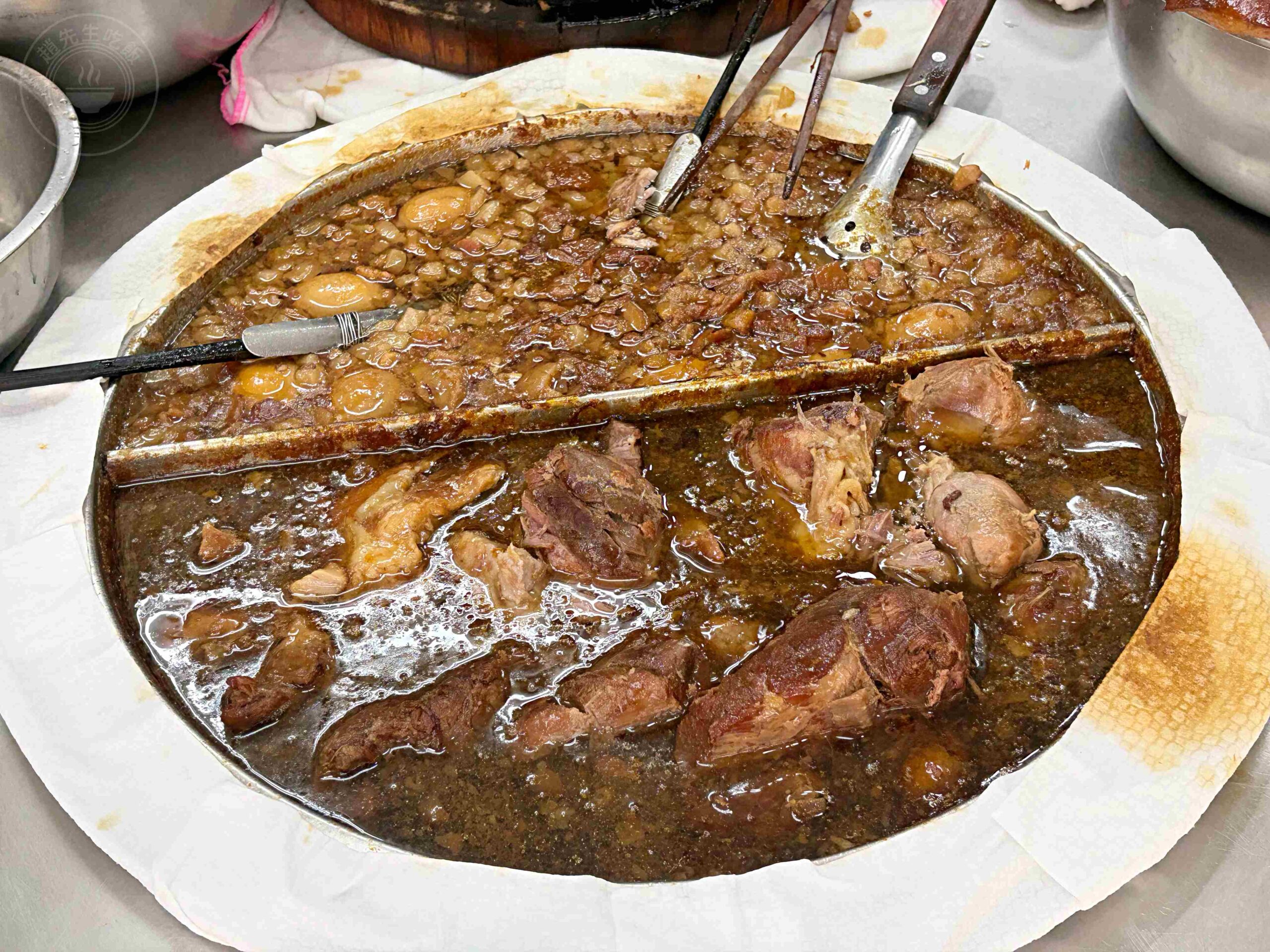 【三重美食】五燈獎豬腳飯,鹹甜交織的超人氣四大滷肉飯,輝達黃仁勳也愛的滷肉飯 (菜單) @趙先生吃飯 【三重美食】五燈獎豬腳飯,鹹甜交織的超人氣四大滷肉飯,輝達黃仁勳也愛的滷肉飯 (菜單) @趙先生吃飯