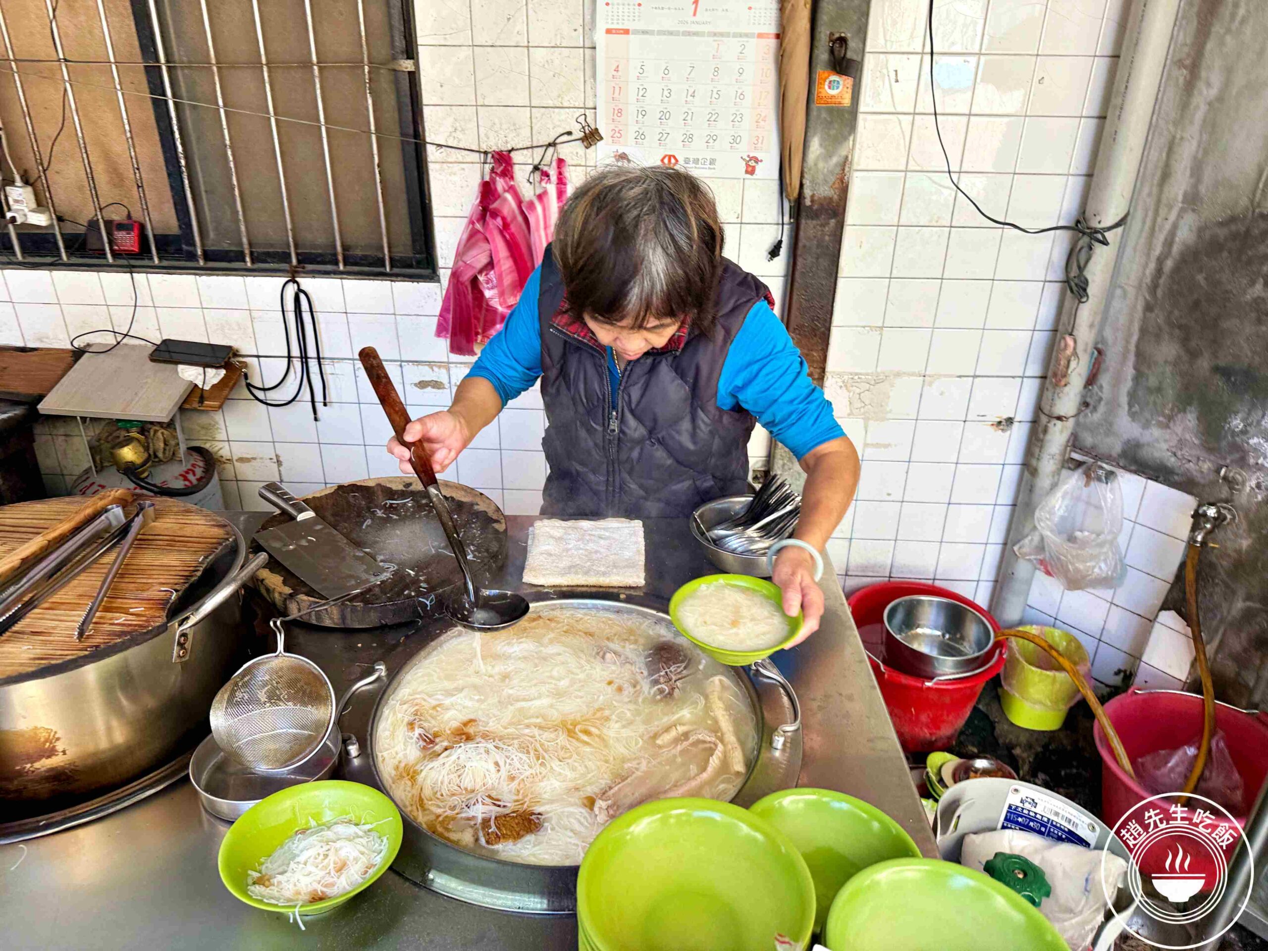 【永康街美食】天津蔥抓餅，排隊名店超強好吃只要30元，很多人一次買10份推薦(菜單) @趙先生吃飯