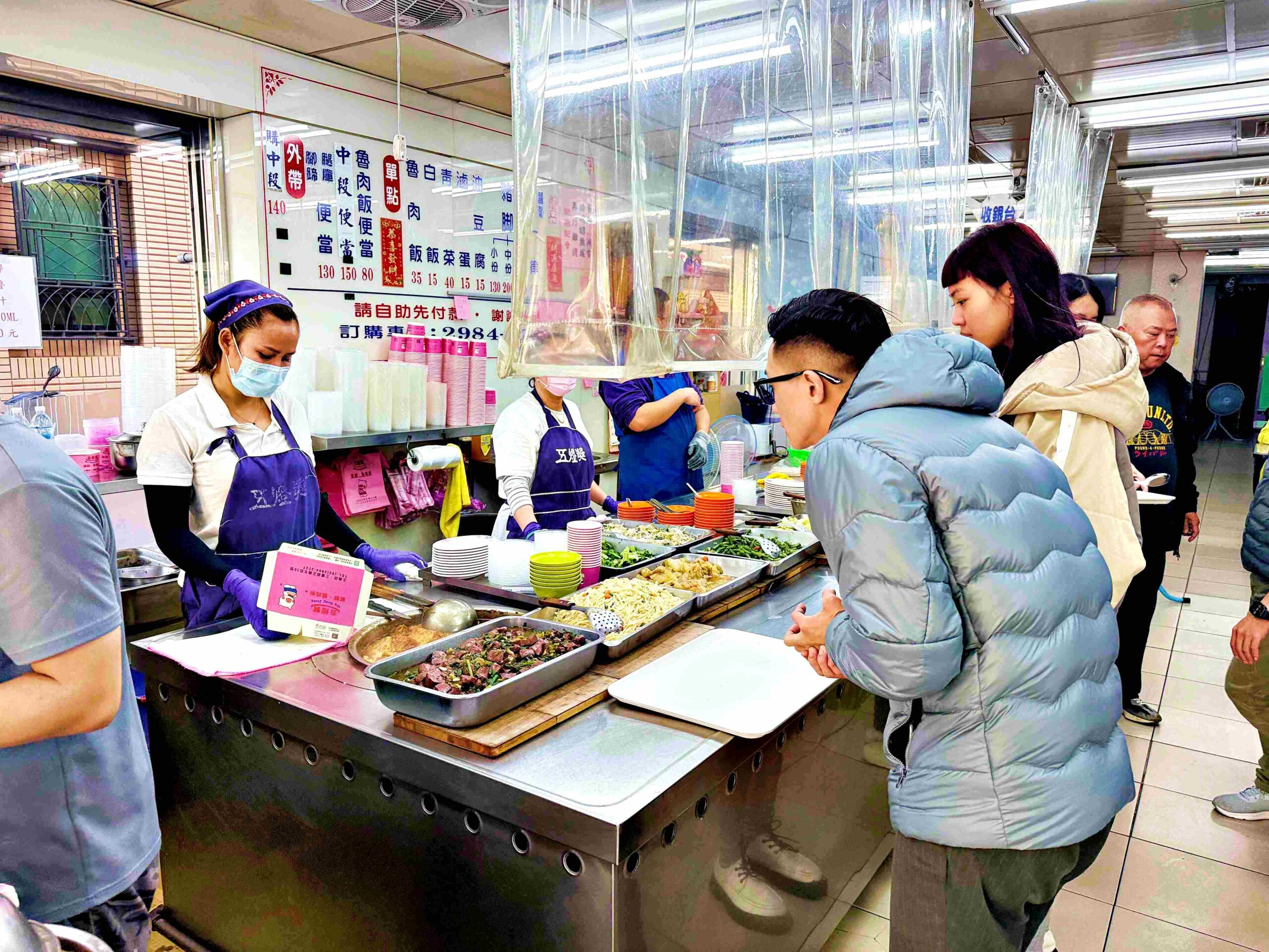 【三重美食】五燈獎豬腳飯，韓國名廚白種元跟輝達黃仁勳也愛，甜鹹交織滷肉飯 (菜單) @趙先生吃飯