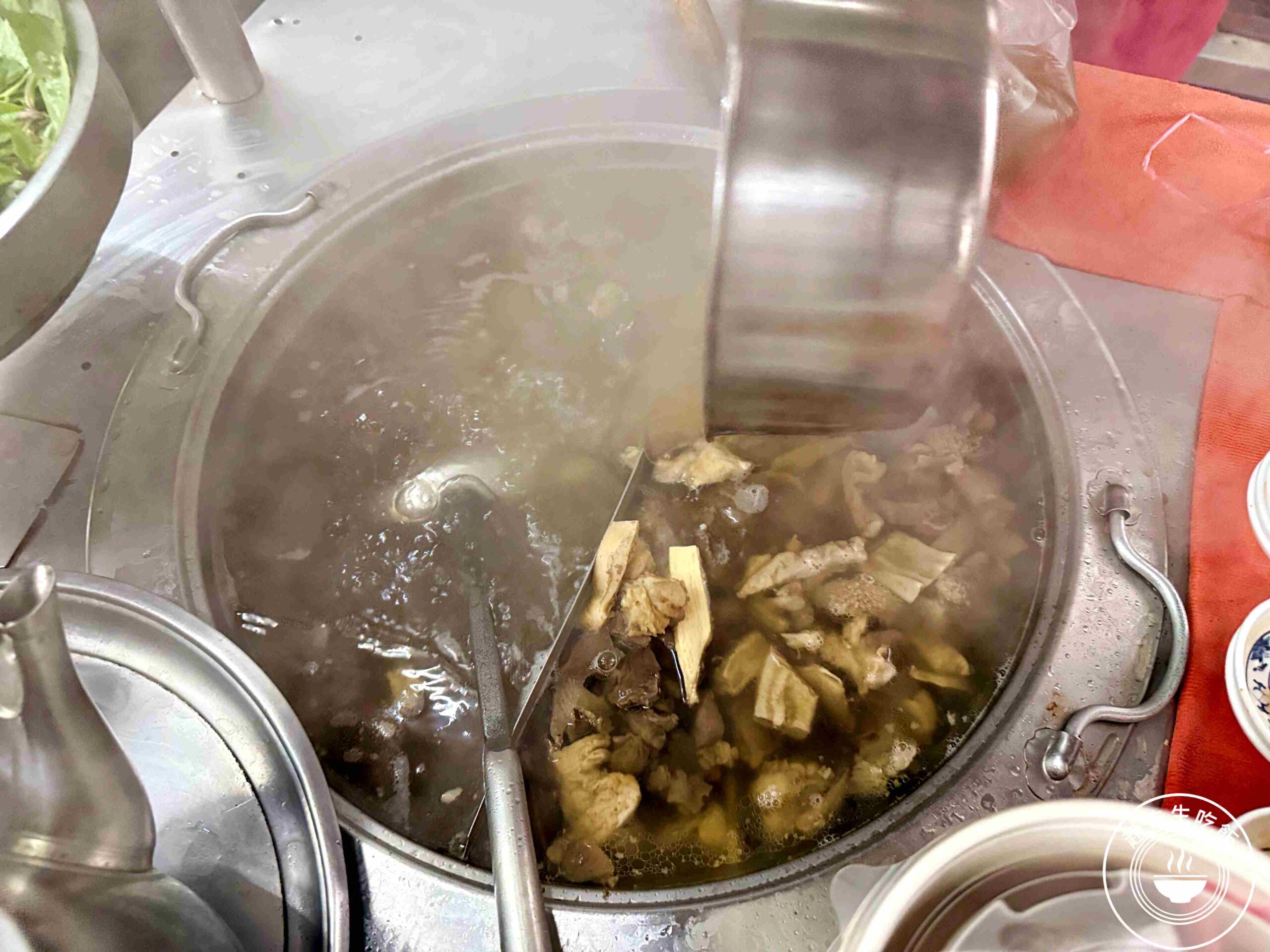 【南京三民美食】蕭家牛雜湯,滿滿一碗料多實,牛肉炒麵也爆炸強!(推薦) @趙先生吃飯 【南京三民美食】蕭家牛雜湯,滿滿一碗料多實,牛肉炒麵也爆炸強!(推薦) @趙先生吃飯