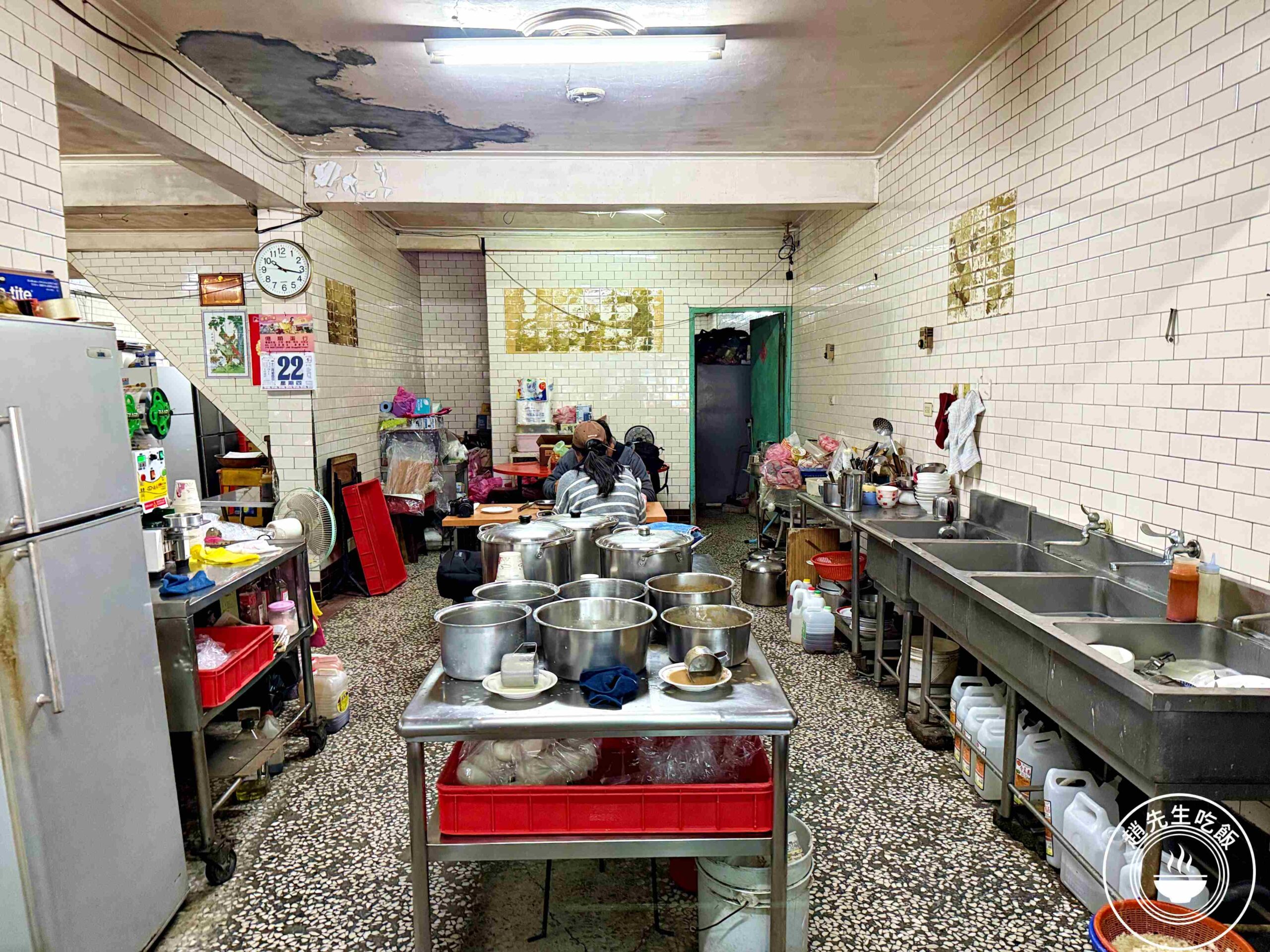 【三重美食】仁愛豆漿店、鐵夾蛋餅,躲在巷弄裡的酥脆半煎炸蛋餅有夠香推薦(菜單) @趙先生吃飯 【三重美食】仁愛豆漿店、鐵夾蛋餅,躲在巷弄裡的酥脆半煎炸蛋餅有夠香推薦(菜單) @趙先生吃飯