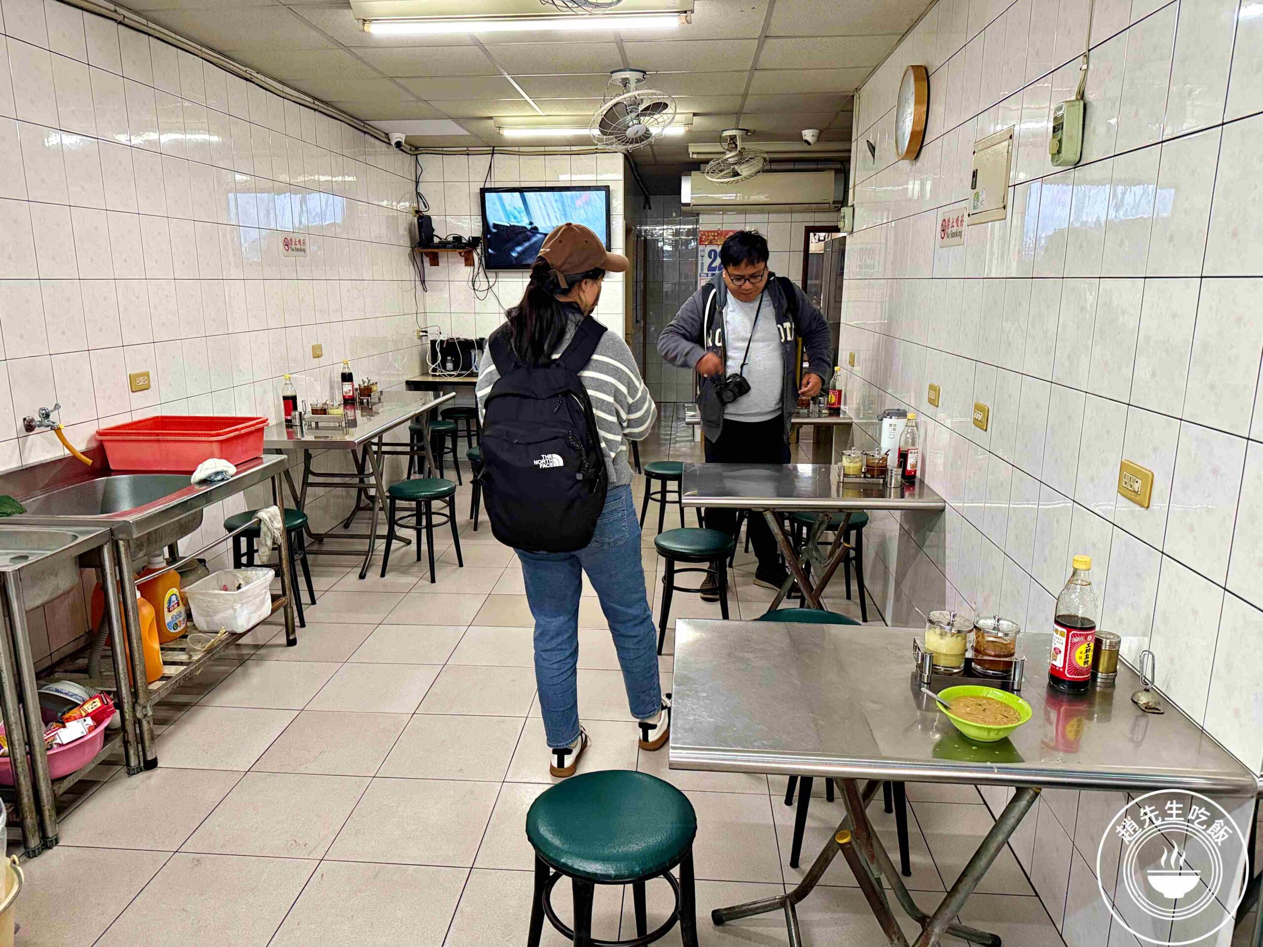 【三重美食】阿桑大腸麵線，在地40年好吃麵線老店，九層塔香菜泡菜無限續加推薦(菜單) @趙先生吃飯