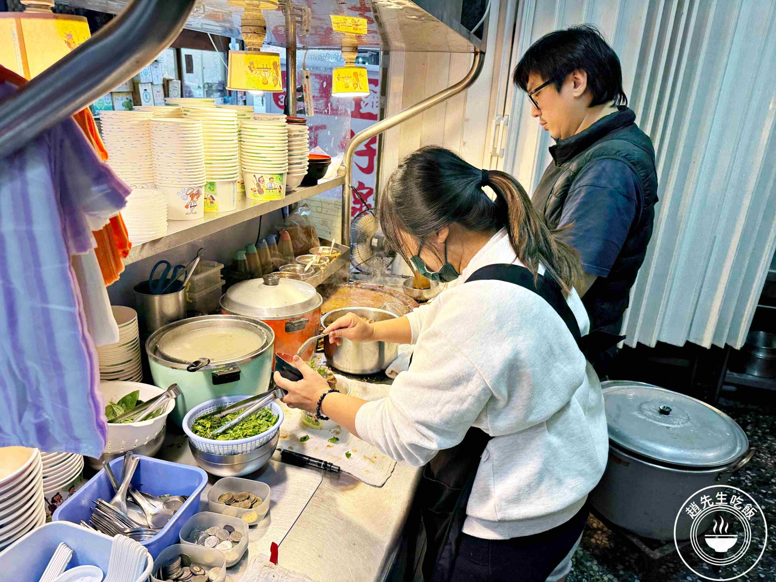 【三重美食】三重橋頭麵線，500碗推薦！蚵仔無敵大，九層塔隨便加吃到爽推薦(菜單) @趙先生吃飯