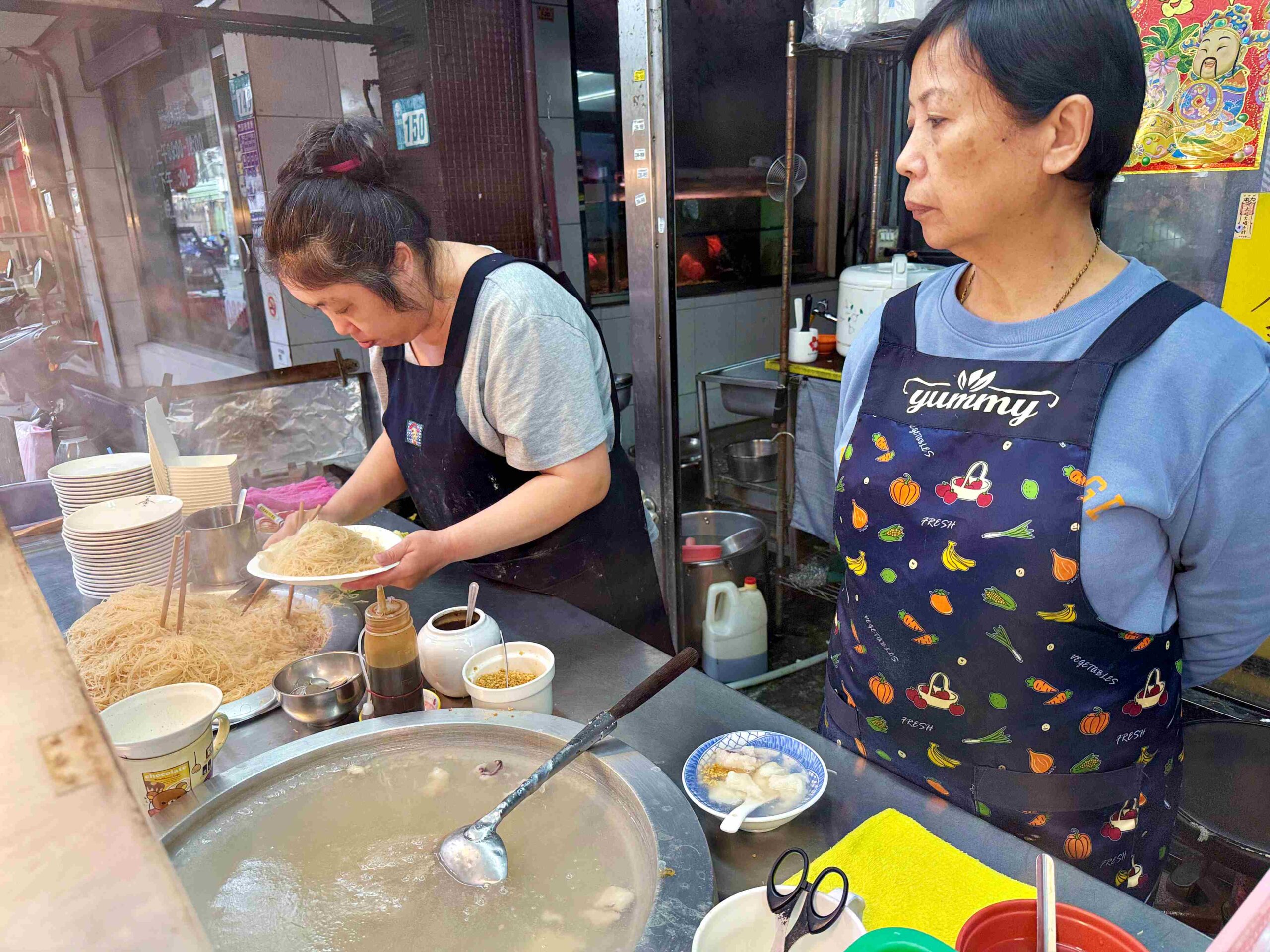 【三重美食】曾記花枝羹，在地50年老店，每一口都是厚實花枝，還可以加湯推薦(菜單) @趙先生吃飯