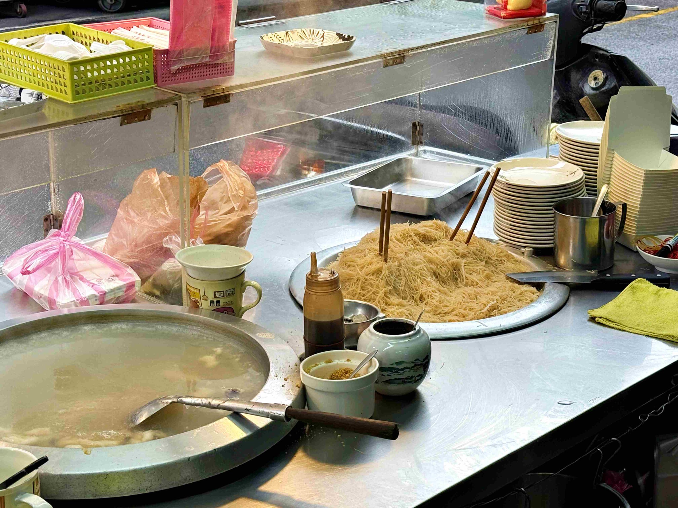 【三重美食】曾記花枝羹，在地50年老店，每一口都是厚實花枝，還可以加湯推薦(菜單) @趙先生吃飯