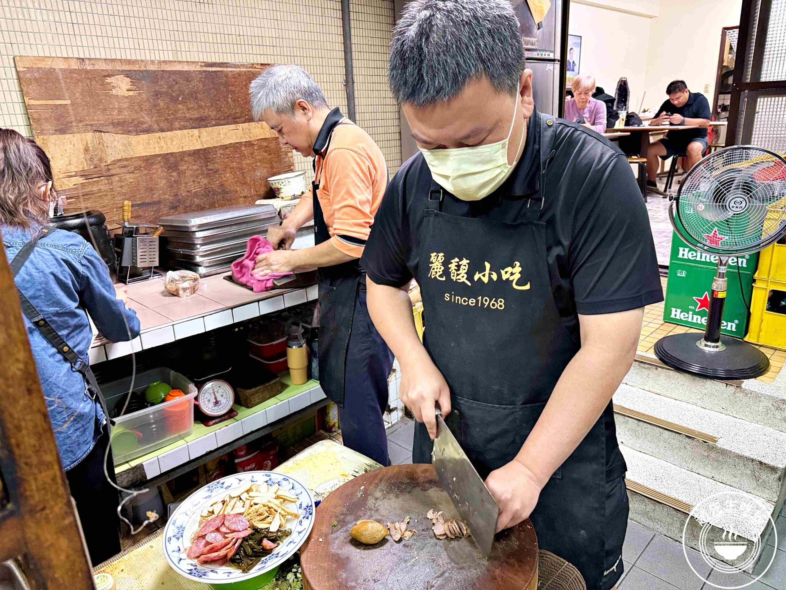 【大安美食】麗馥小吃，60年的眷村口味，滷味、炸醬麵超厲害(菜單) @趙先生吃飯