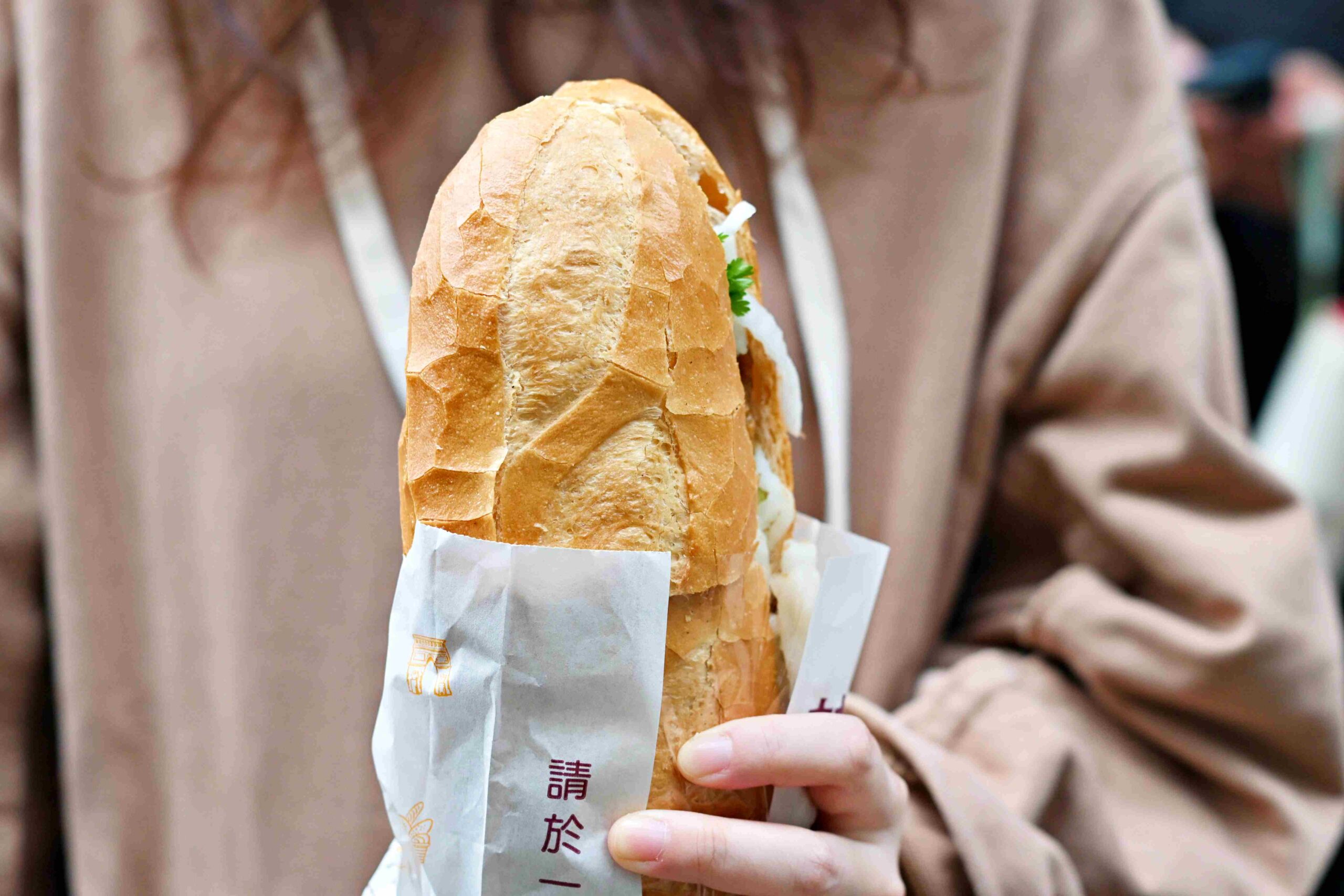 【天母美食】越富越南法國麵包，500碗認證的極致酥脆最強麵包推薦 (菜單) @趙先生吃飯