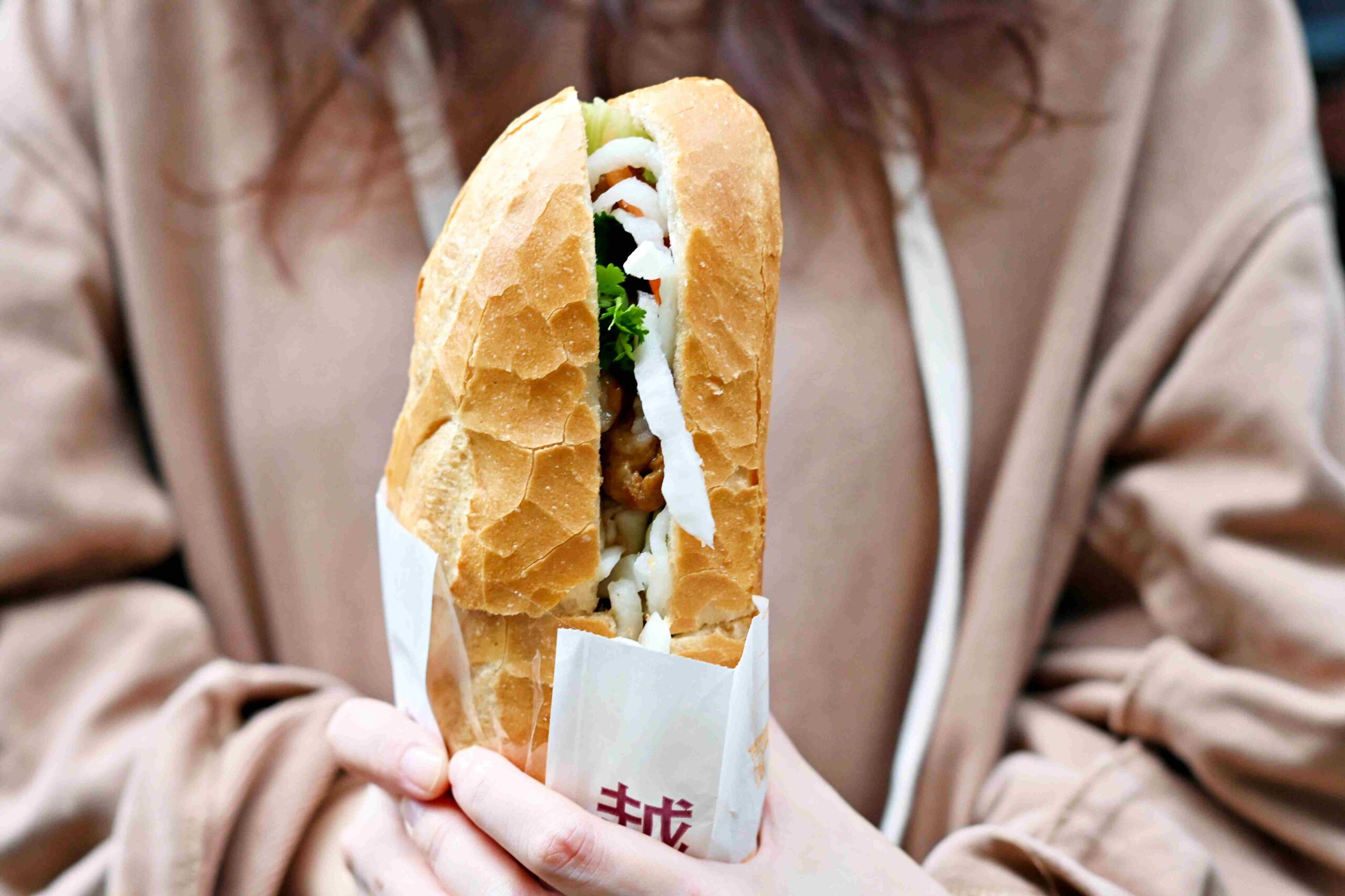 【天母美食】越富越南法國麵包，500碗認證的極致酥脆最強麵包推薦 (菜單) @趙先生吃飯