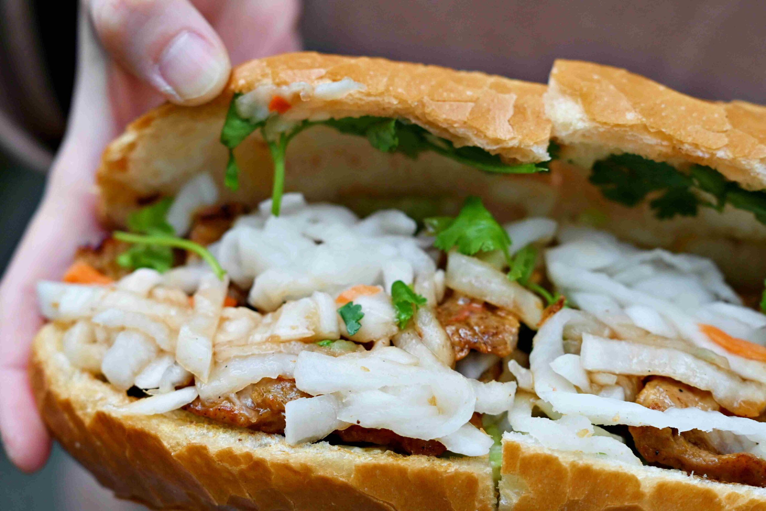 【天母美食】越富越南法國麵包，500碗認證的極致酥脆最強麵包推薦 (菜單) @趙先生吃飯