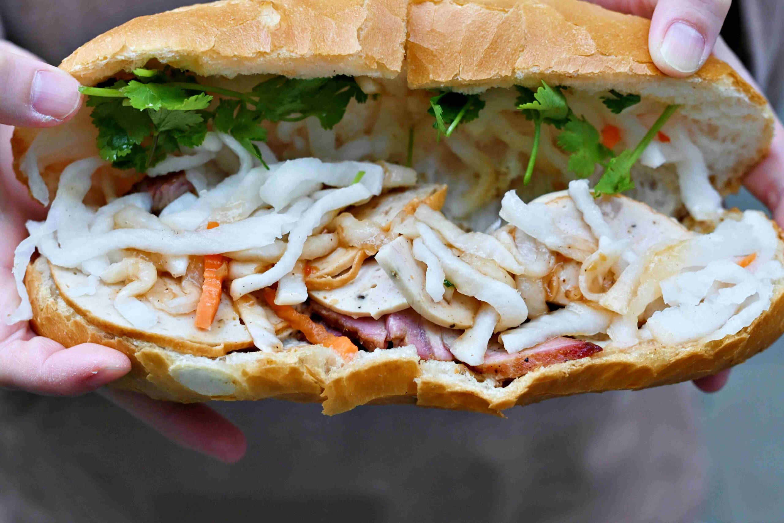 【天母美食】越富越南法國麵包，500碗認證的極致酥脆最強麵包推薦 (菜單) @趙先生吃飯