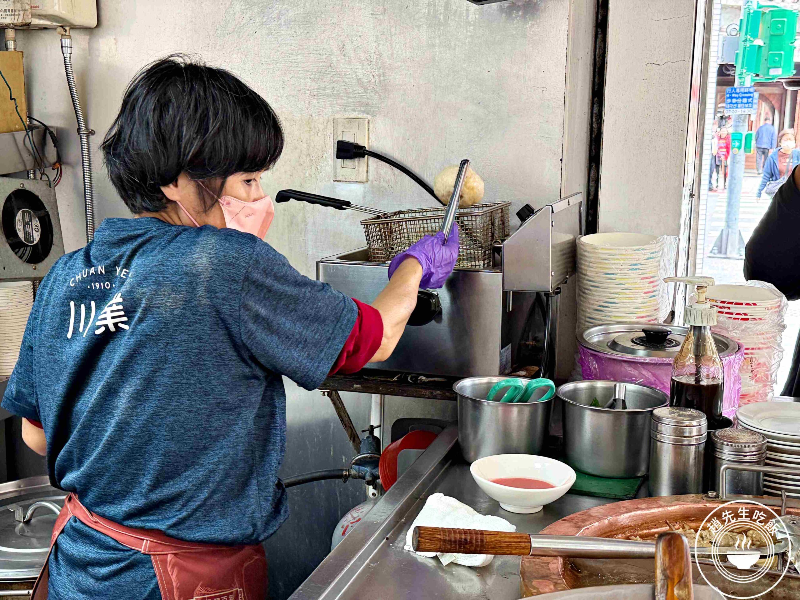 【萬華美食】川業肉圓，龍山寺百年肉圓老店，酥脆肉圓超好吃推薦(菜單) @趙先生吃飯