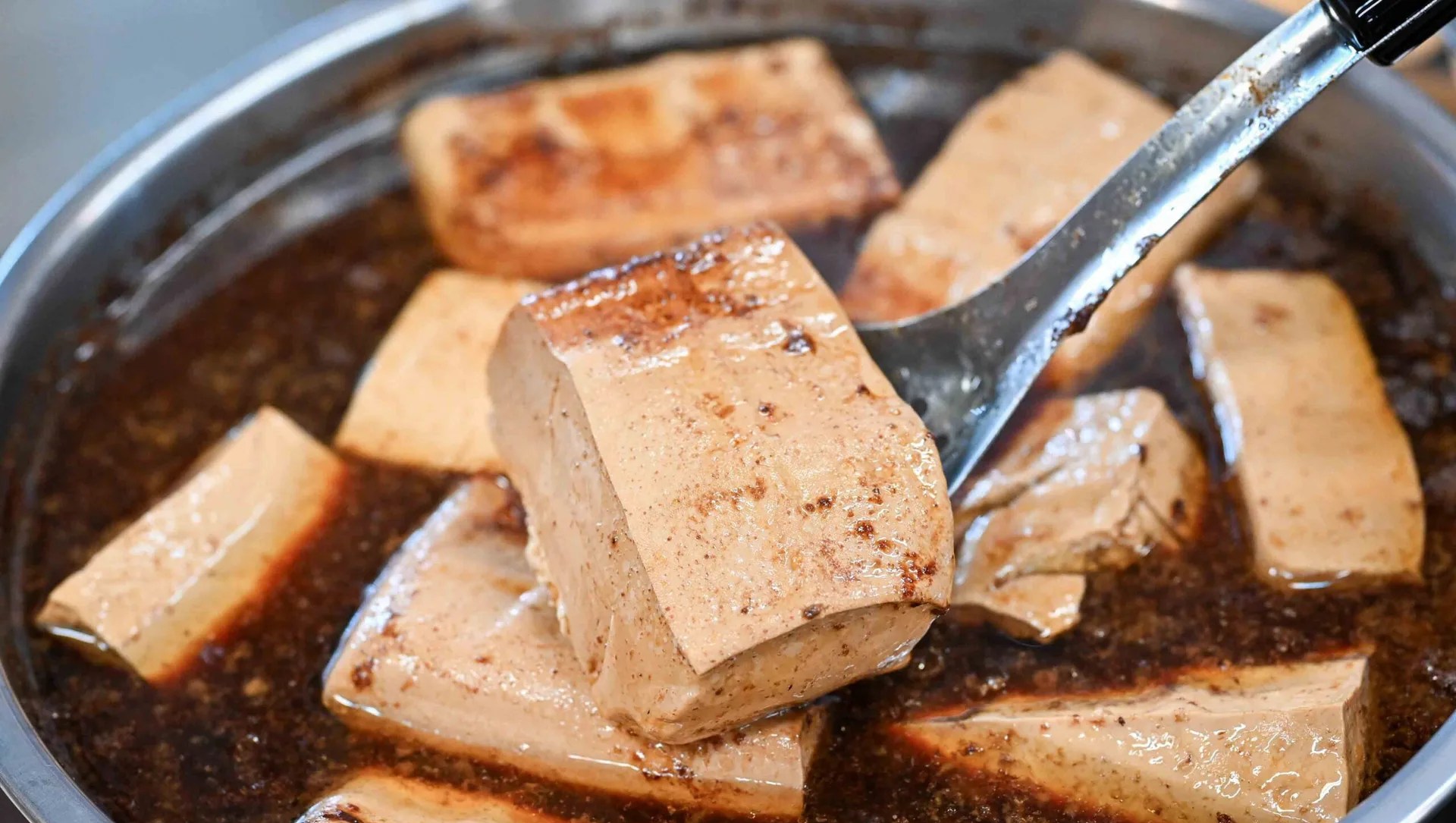 【新莊美食】後菜園艋舺腿庫飯，誇張便宜好吃便當，大雞腿只要100推薦(菜單) @趙先生吃飯