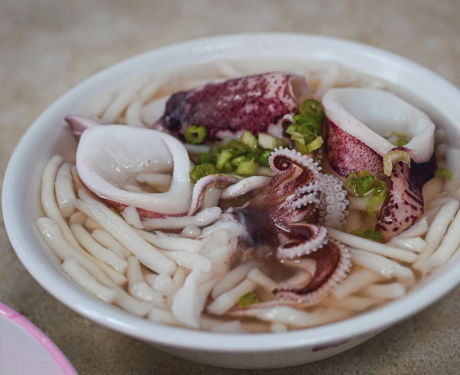 【台南美食】葉家小卷米粉，每天排隊賣完就收的Q彈粗米粉，米其林跟500碗也愛(菜單) @趙先生吃飯