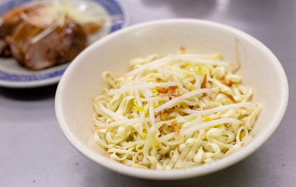 【基隆美食】長腳麵食，巷弄隱藏版70年老字號小吃，還得過500碗推薦！(菜單) @趙先生吃飯