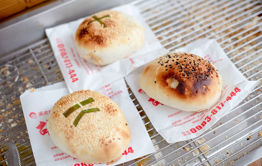 【松江南京美食】黑老闆胡椒餅，蔥塞超多，咬下去肉汁直接噴出來推薦(菜單) @趙先生吃飯