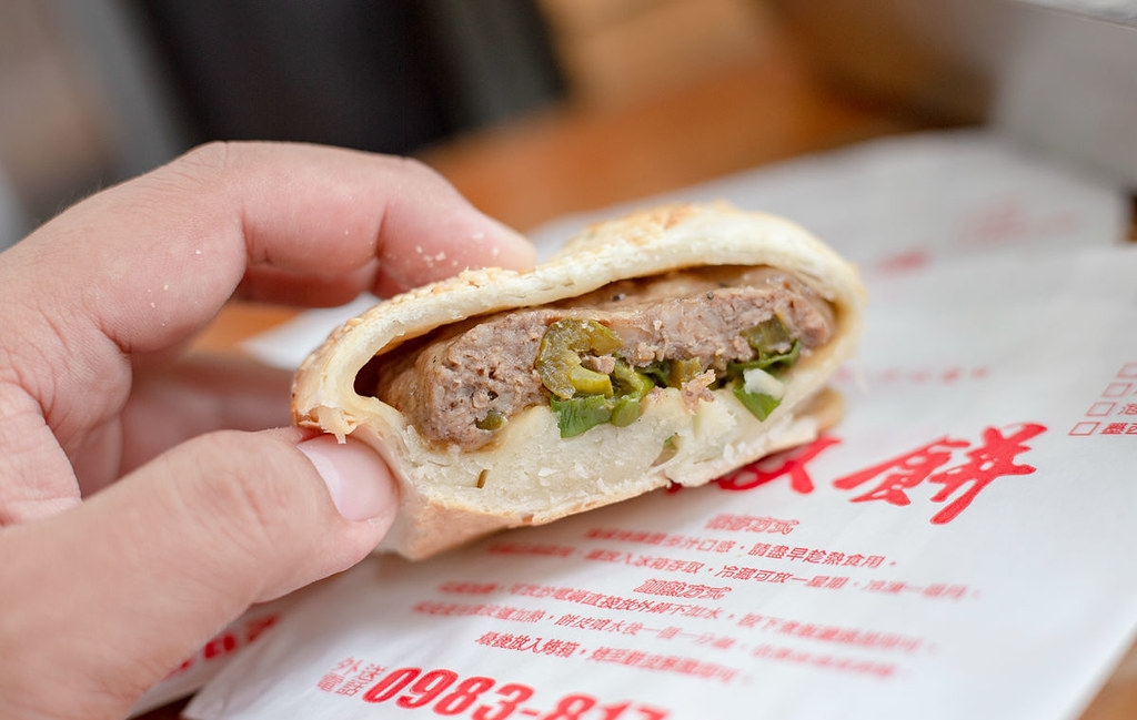 【松江南京美食】黑老闆胡椒餅，蔥塞超多，咬下去肉汁直接噴出來推薦(菜單) @趙先生吃飯