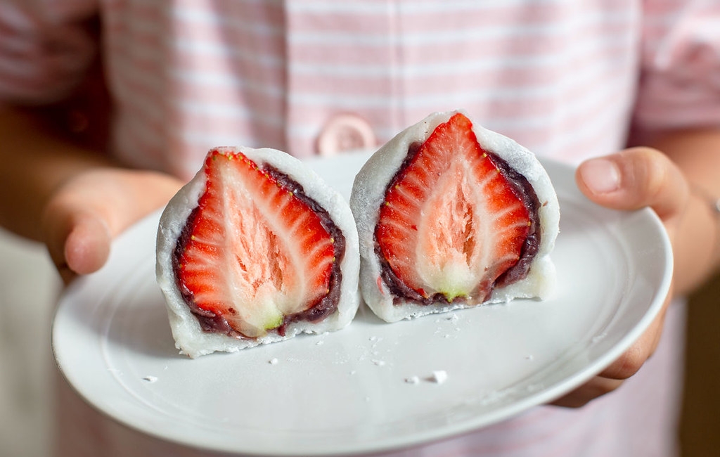【三重美食】明月堂和菓子，每天只賣五小時的排隊甜點推薦草莓大福(菜單) @趙先生吃飯