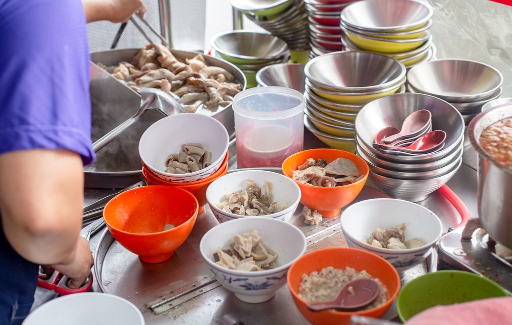 【三重美食】三重老牌油飯四神湯，在地人從小吃到大的經典早午餐 (菜單) @趙先生吃飯