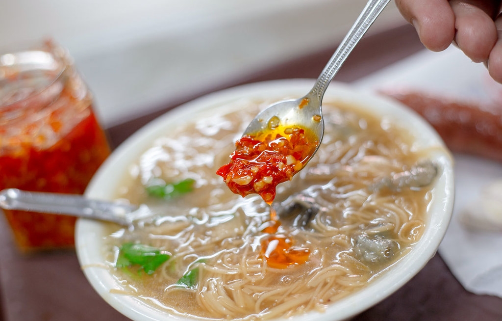 【板橋美食】油庫口蚵仔麵線+炭烤香腸,新埔站巷弄四十年小吃推薦大麵線加炭烤香腸 @趙先生吃飯 【板橋美食】油庫口蚵仔麵線+炭烤香腸,新埔站巷弄四十年小吃推薦大麵線加炭烤香腸 @趙先生吃飯