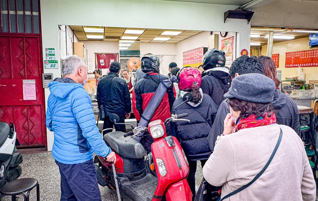 【天母美食】忠誠牛肉麵,小碗份量就是別人家大碗推薦(菜單) @趙先生吃飯 【天母美食】忠誠牛肉麵,小碗份量就是別人家大碗推薦(菜單) @趙先生吃飯