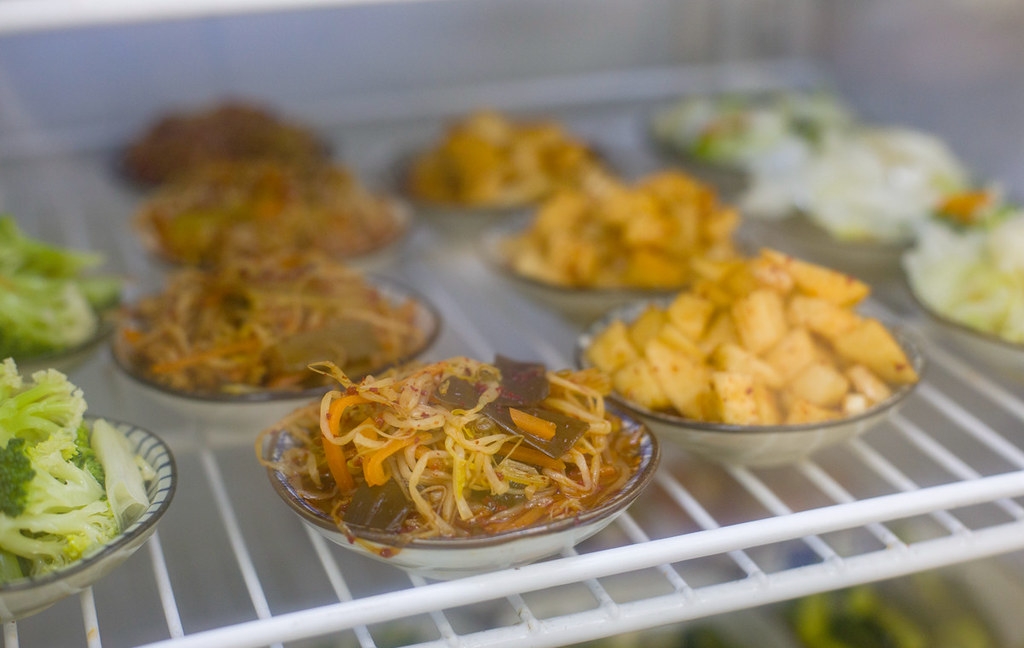 【天母美食】忠誠牛肉麵，小碗份量就是別人家大碗推薦(菜單) @趙先生吃飯