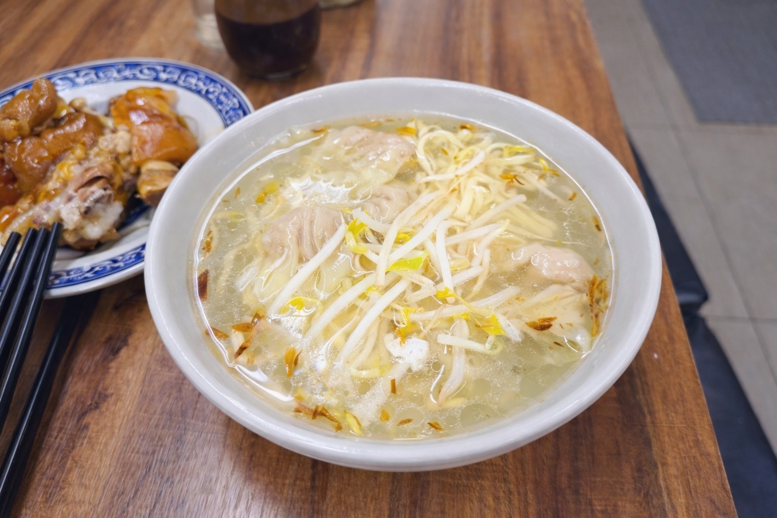 【基隆美食】長腳麵食，巷弄隱藏版70年老字號小吃，還得過500碗推薦！(菜單) @趙先生吃飯