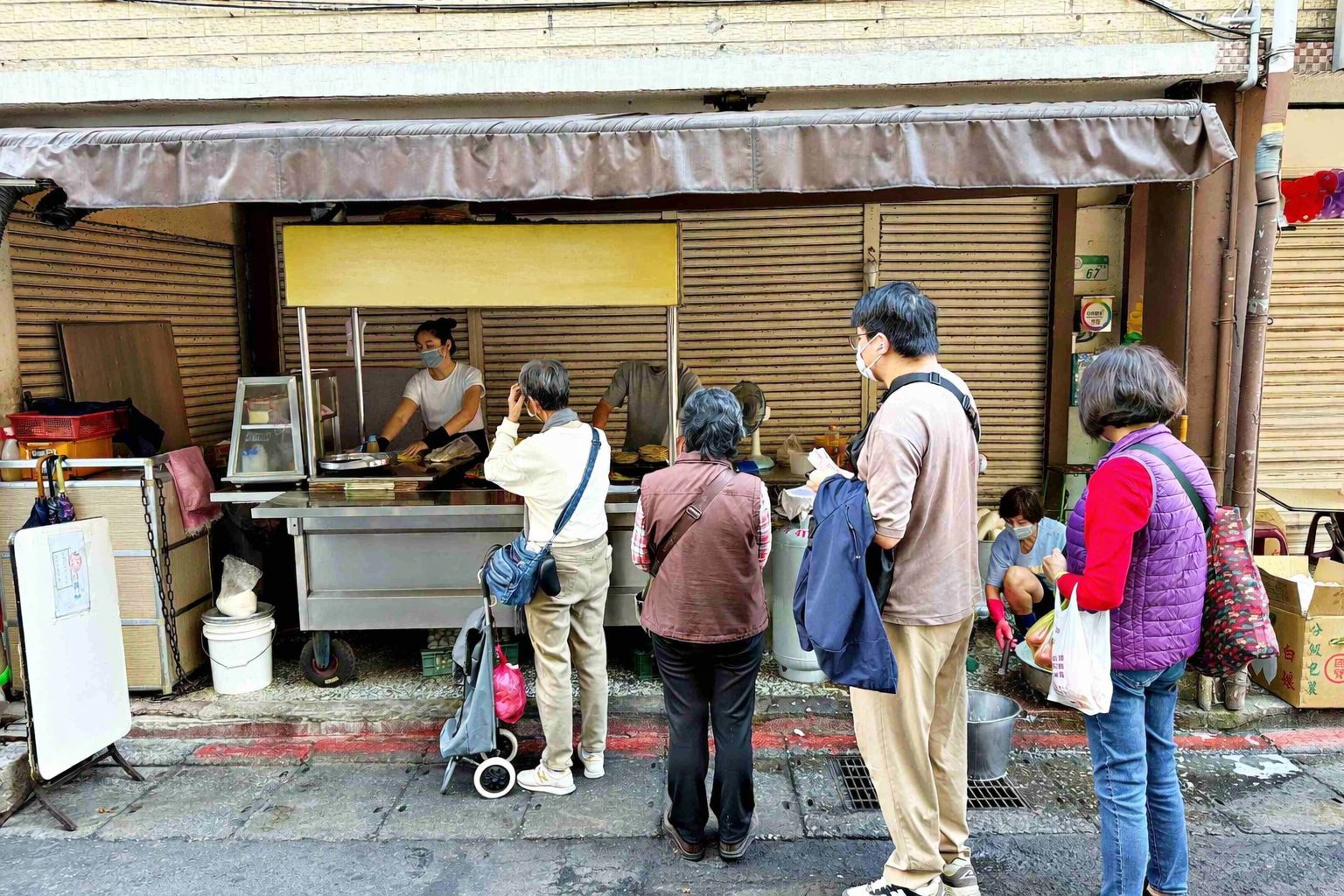 【中山美食】台北晶華酒店栢麗廳，必看快閃泰市場吃到飽！(菜單) @趙先生吃飯