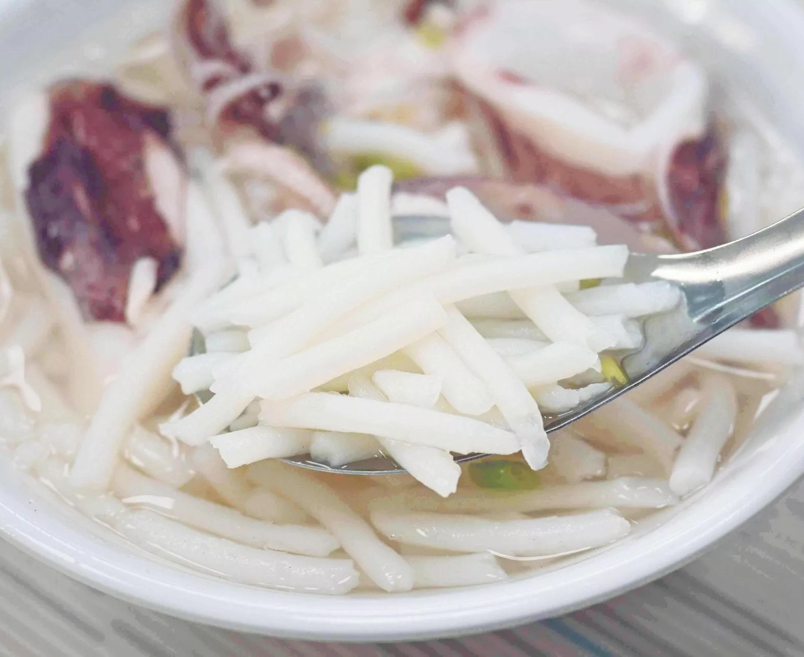 【台南美食】葉家小卷米粉，每天排隊賣完就收的Q彈粗米粉，米其林跟500碗也愛(菜單) @趙先生吃飯