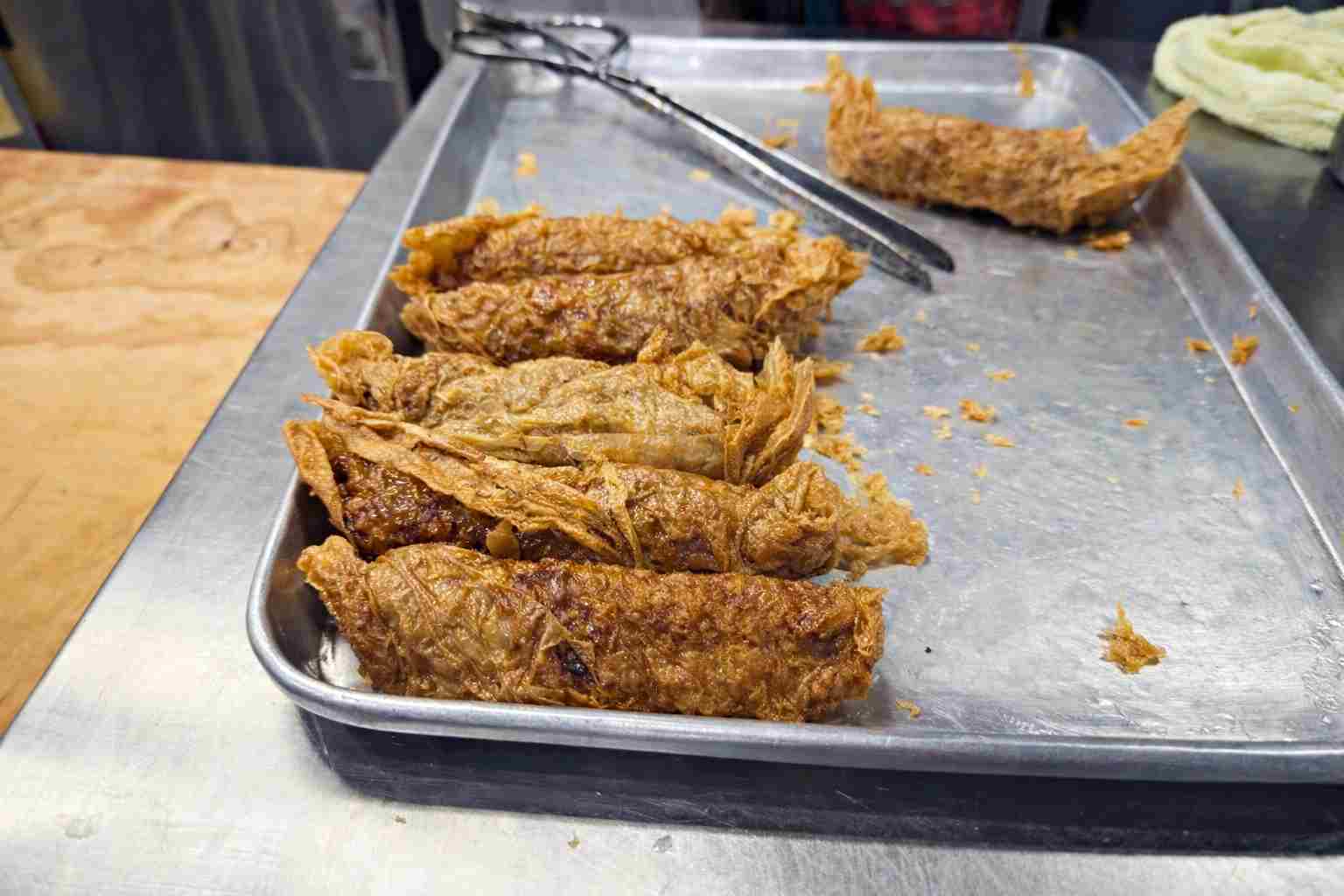 【北投美食】北投鼎邊銼，在地人私藏的六十年市場老店，阿嬤手工現包現炸推薦(菜單) @趙先生吃飯