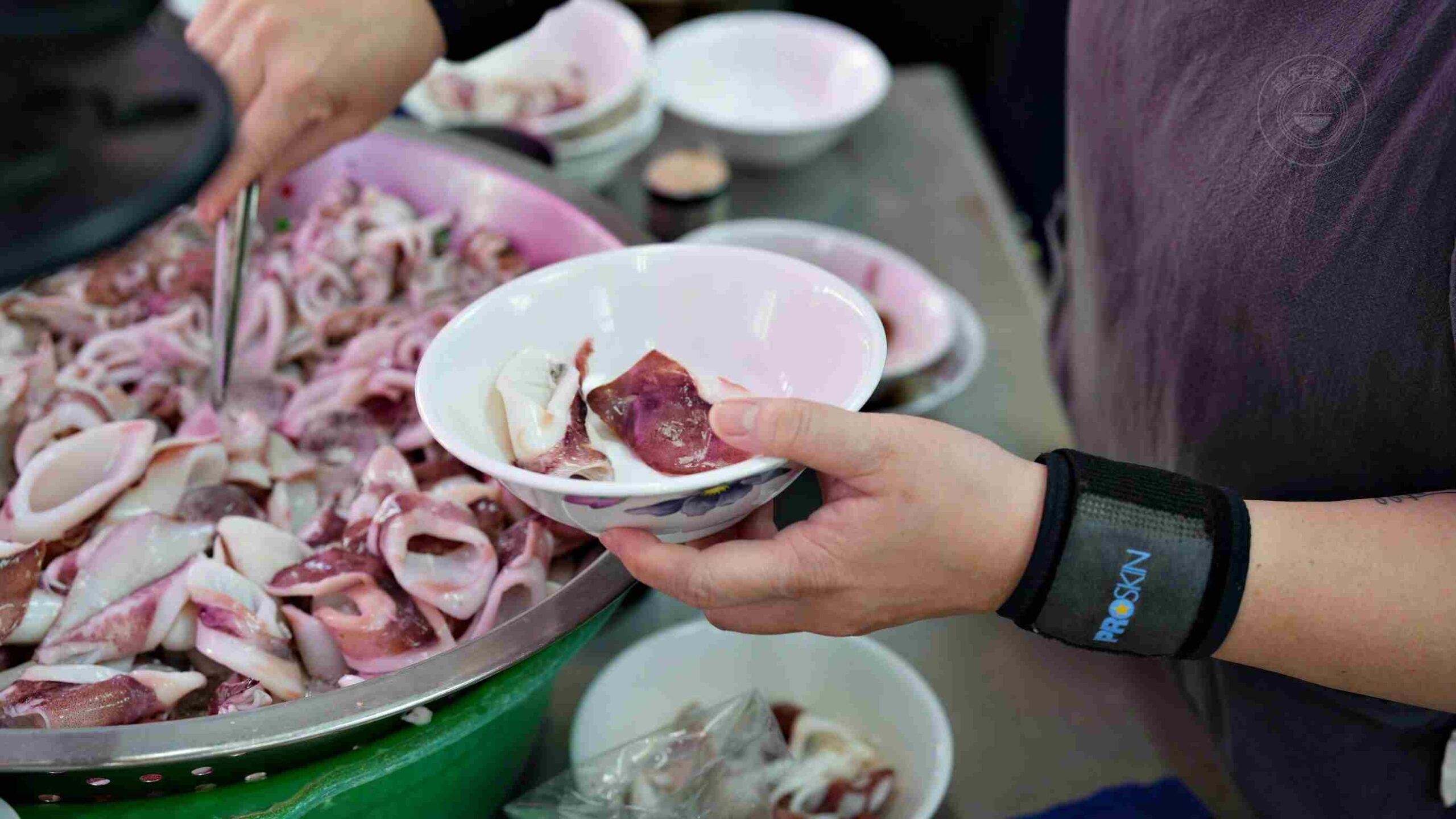【台南美食】葉家小卷米粉，每天排隊賣完就收的Q彈粗米粉，米其林跟500碗也愛(菜單) @趙先生吃飯