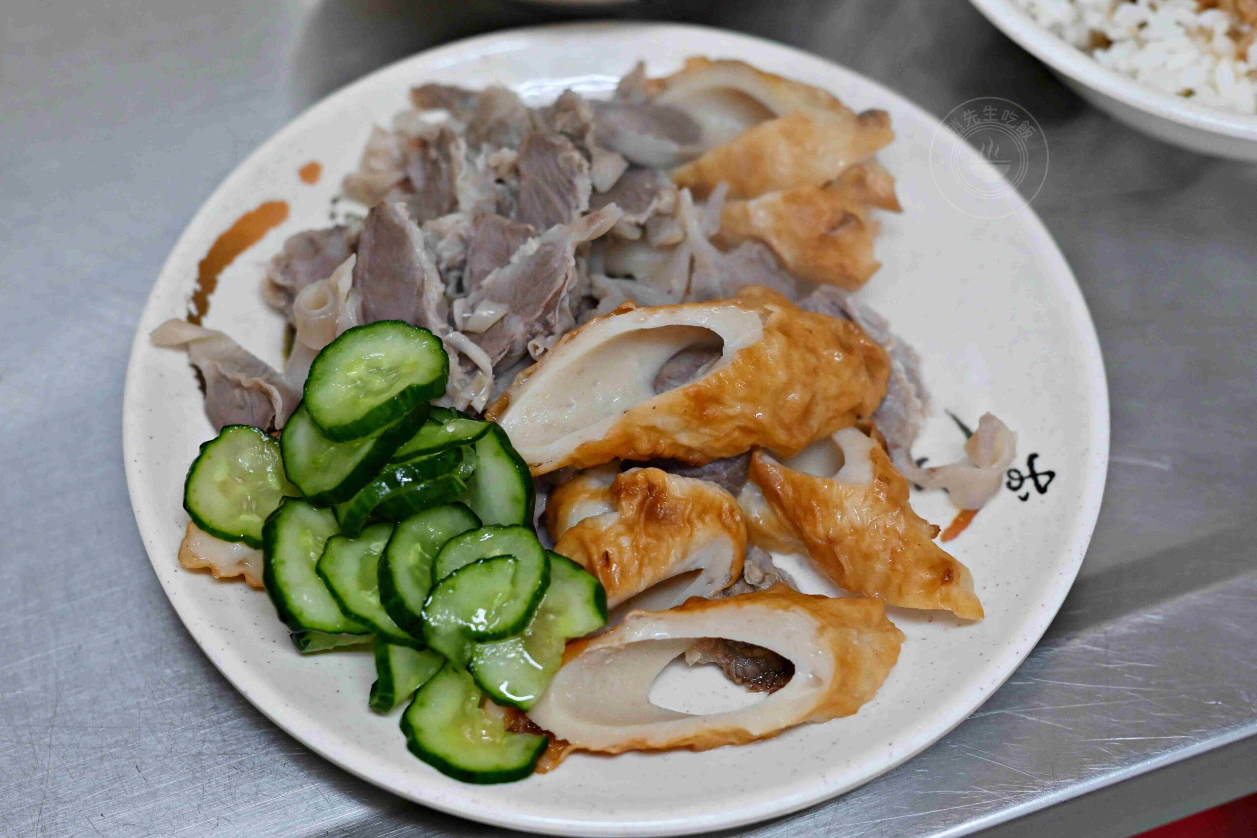 【基隆美食】六號碼頭麵店五層豬腸湯，超厚實層次感五層豬腸湯、古早味乾麵推薦(菜單) @趙先生吃飯