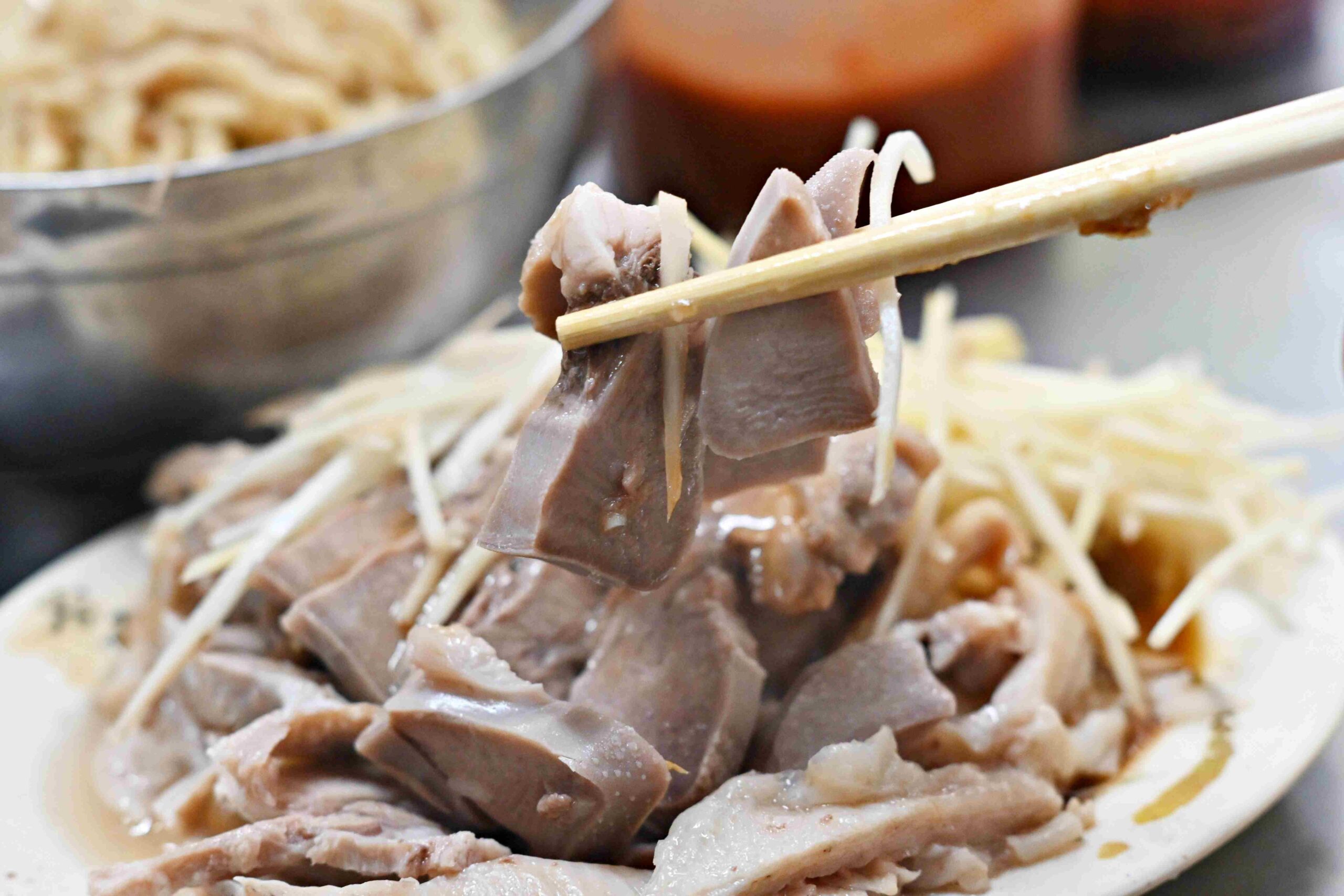 【松山美食】新東街米粉湯，隱藏在草埔市場的無名早午餐黑白切推薦(菜單) @趙先生吃飯