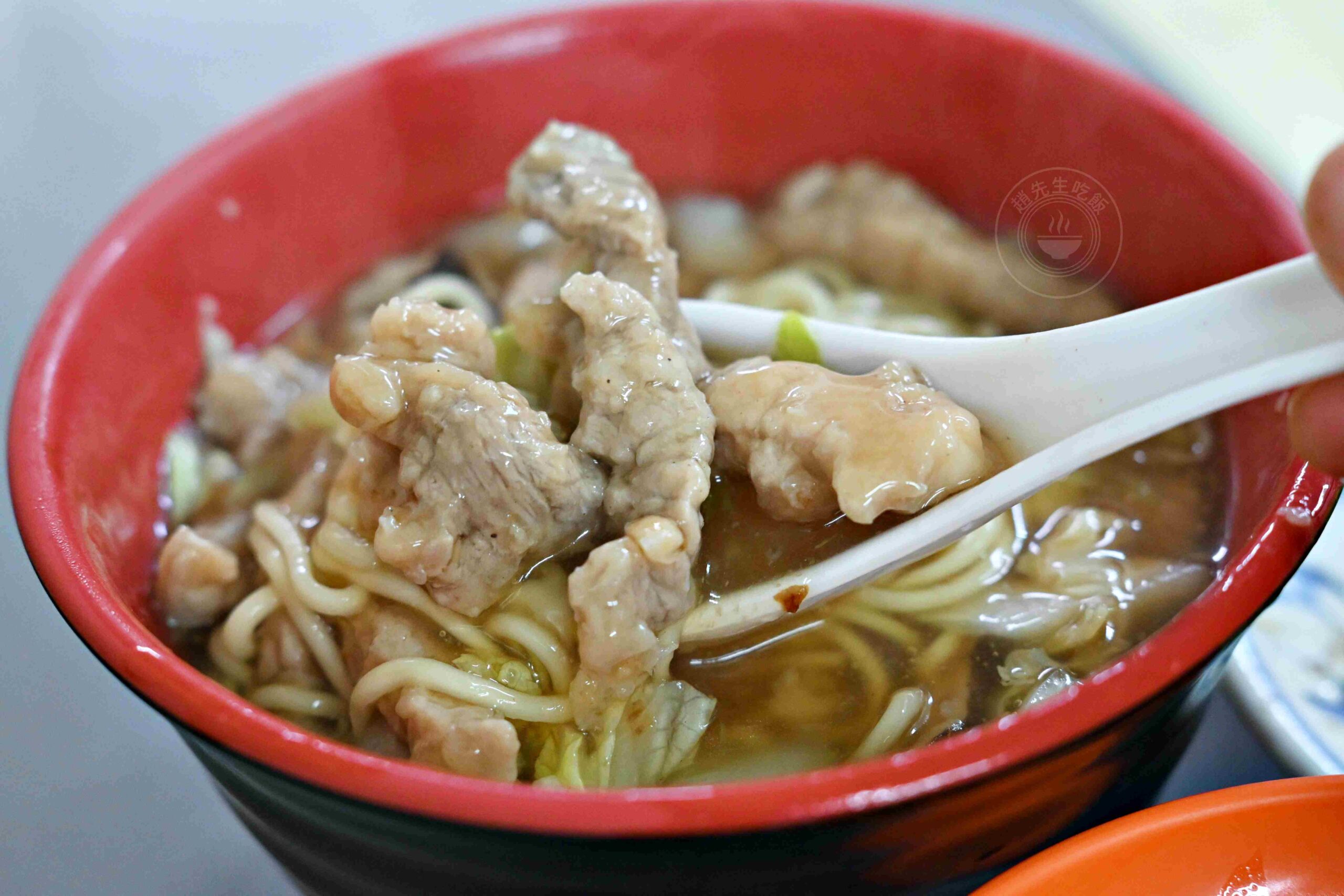 【南京三民美食】阿草赤肉羹，40年老字號，實在紮實的赤肉口感推薦(菜單) @趙先生吃飯