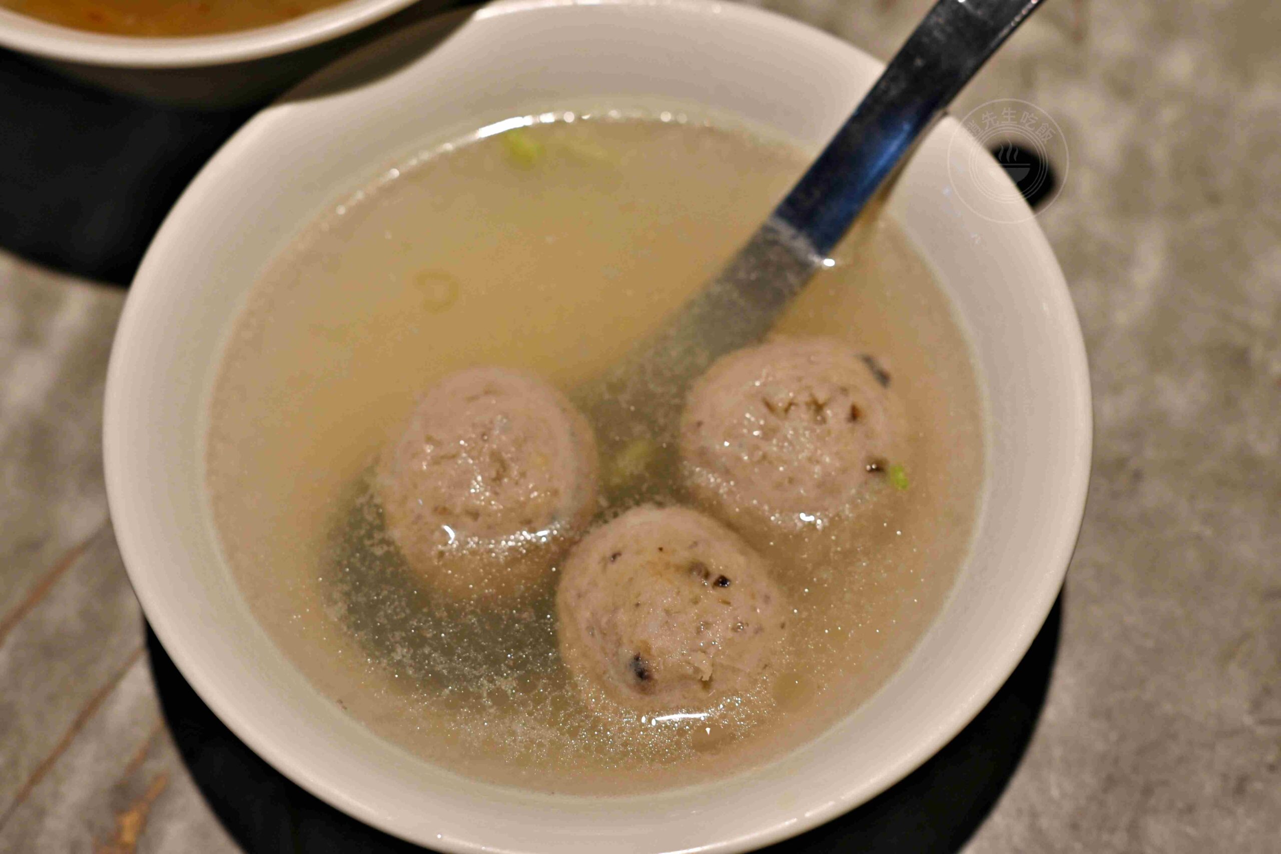 【西門美食】永富魚丸店，在地40年手工現捏魚丸，好吃加買外帶推薦(菜單) @趙先生吃飯