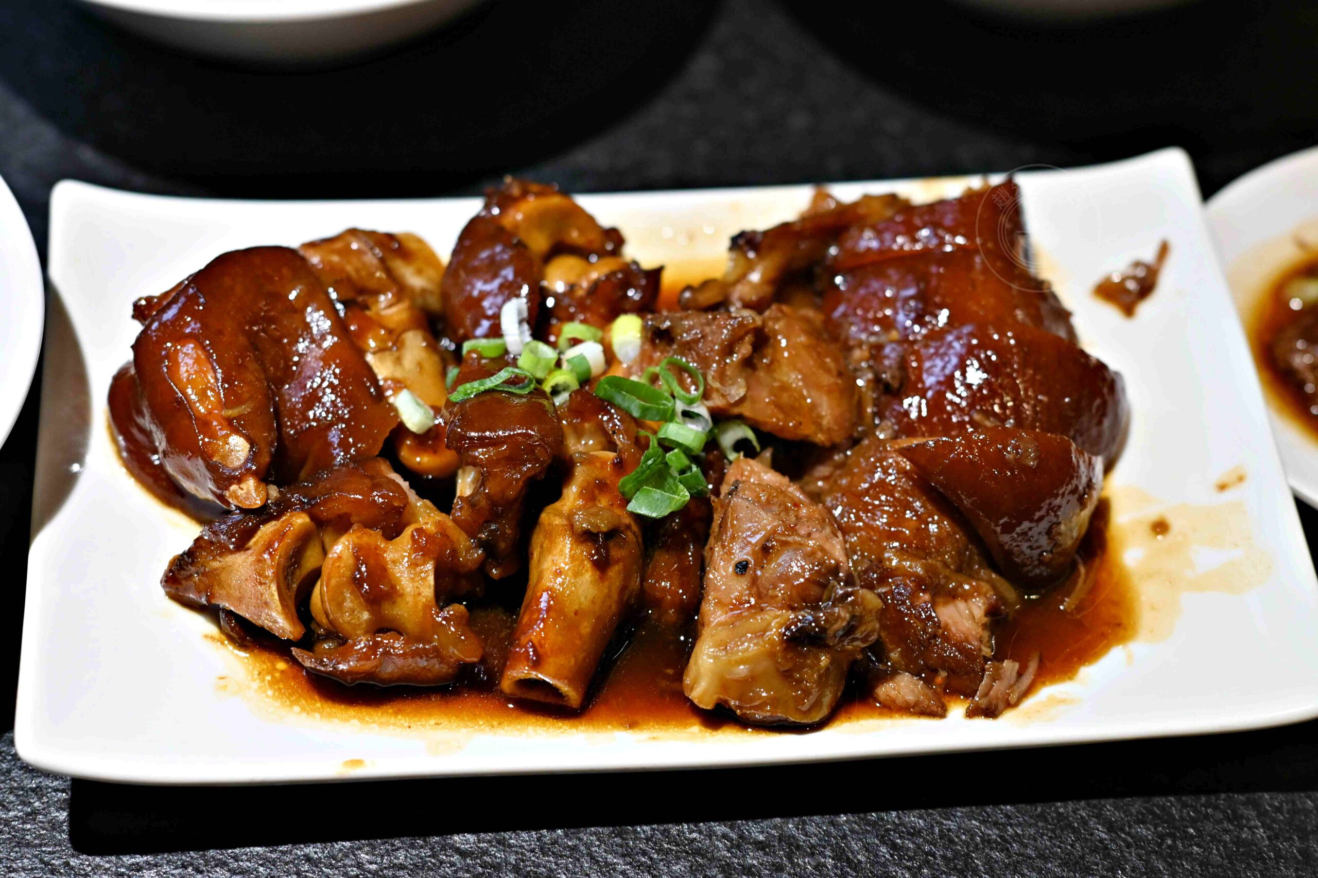 【西門美食】西門麵店銷魂豬腳飯，60年老店24小時營業，必點銷魂豬腳飯配半熟蛋 (菜單) @趙先生吃飯